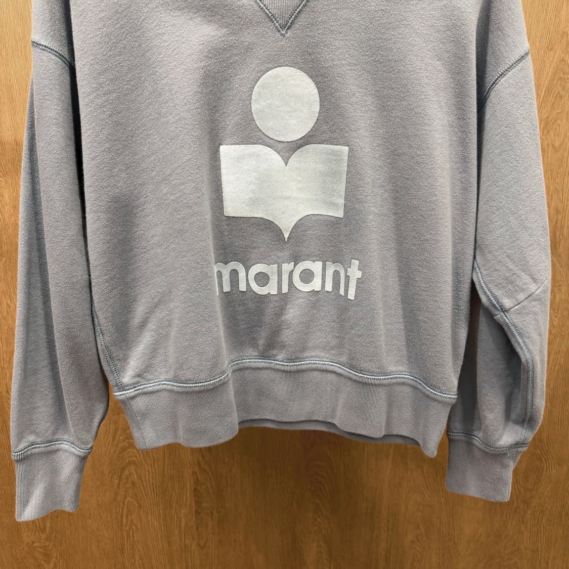 이자벨마랑 에뚜왈 하프넥 맨투맨 로고 프린팅 디테일 루즈핏 라이트 블루 상품이미지5