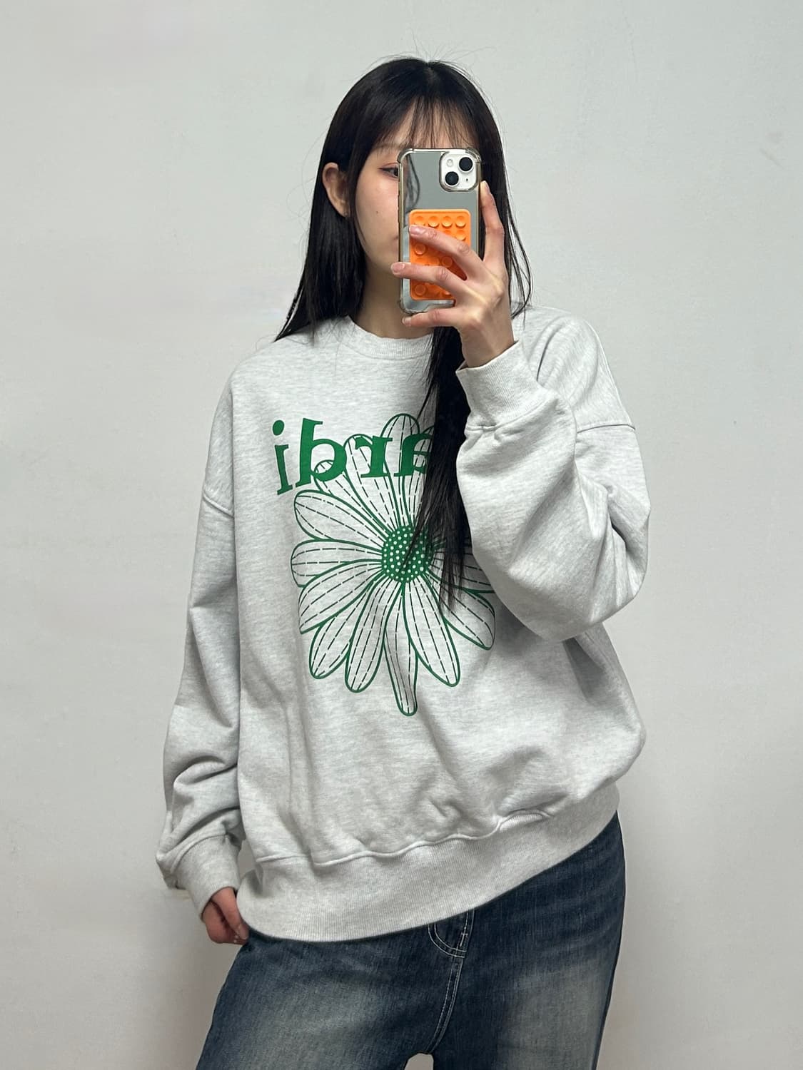 마르디 메크르디 빅로고 맨투맨 스웻셔츠 멜란지그레이 상품이미지1