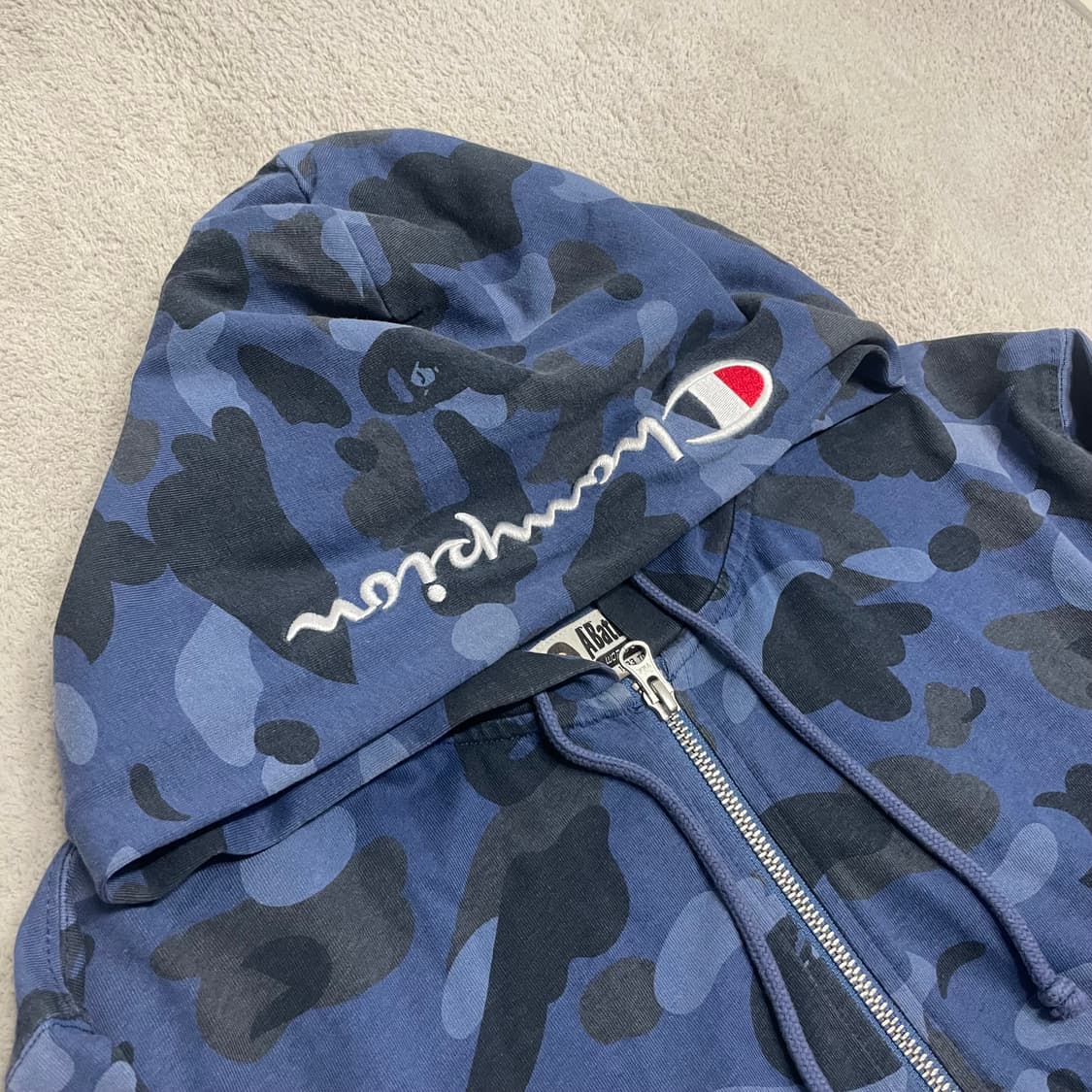 L) 베이프 X 챔피온 콜라보 청계 후드 집업 블루 상품이미지3