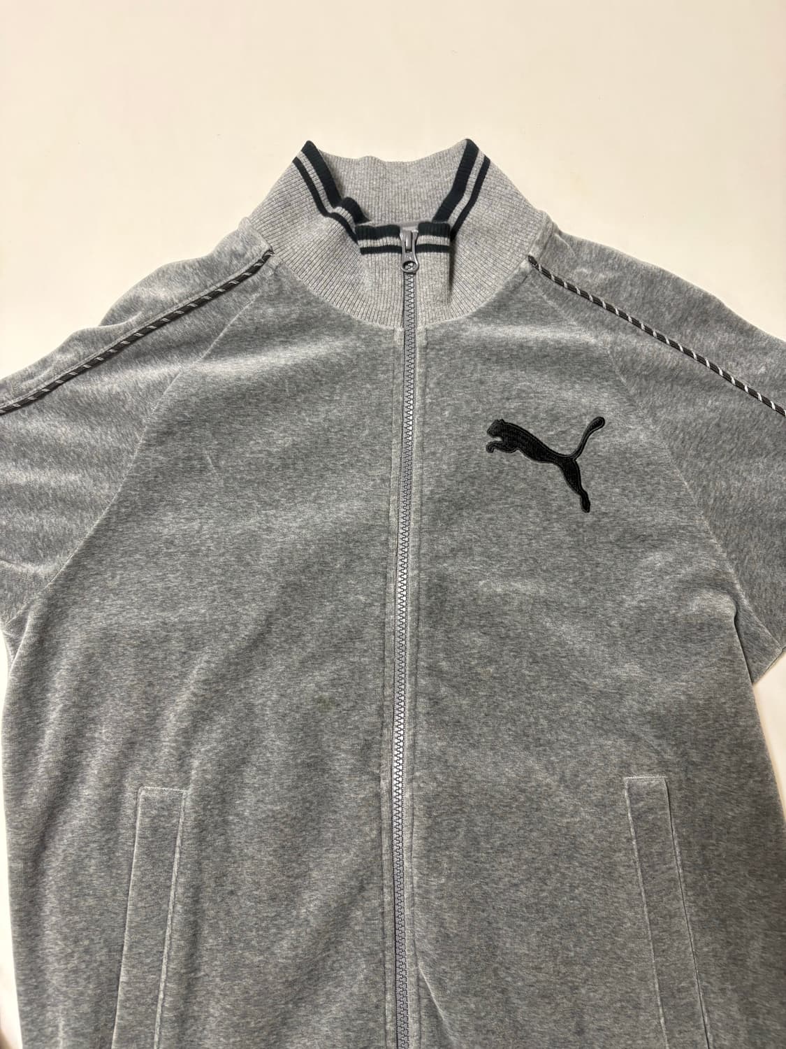 퓨마 벨벳 그레이 져지 상품이미지1