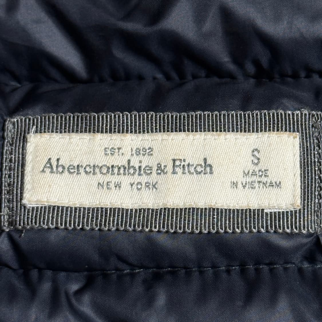 아베크롬비 블랙 패딩 조끼 상품이미지4