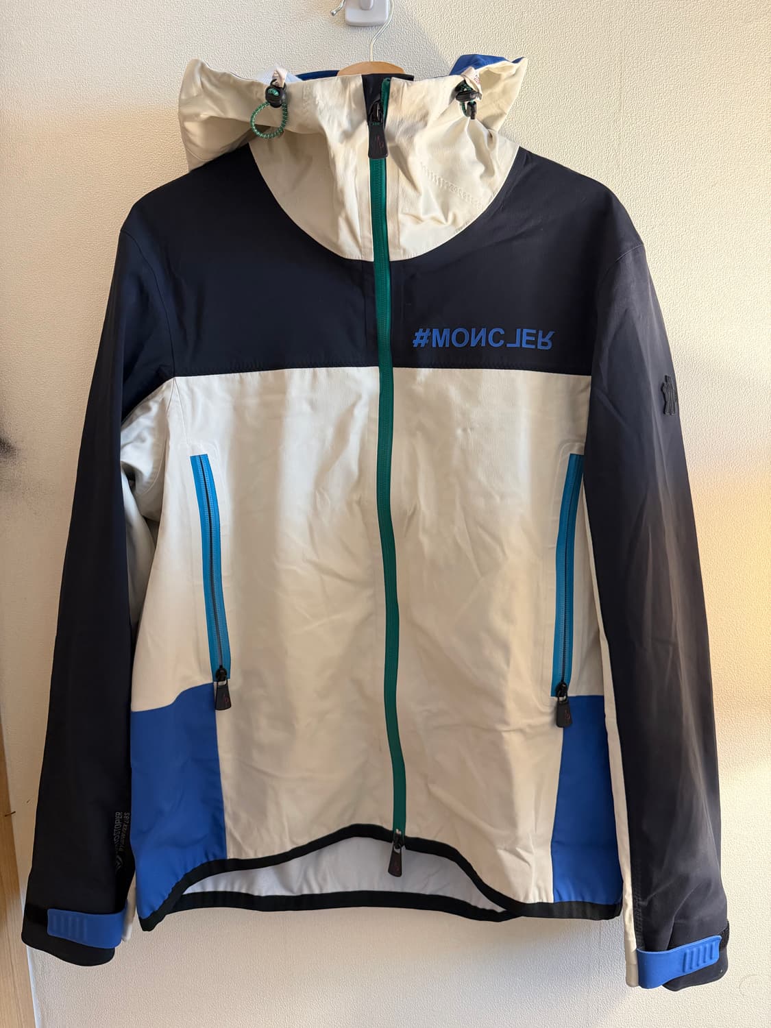 몽클레어 그레노블 고어텍스 바람막이 자켓 3사이즈 상품이미지3