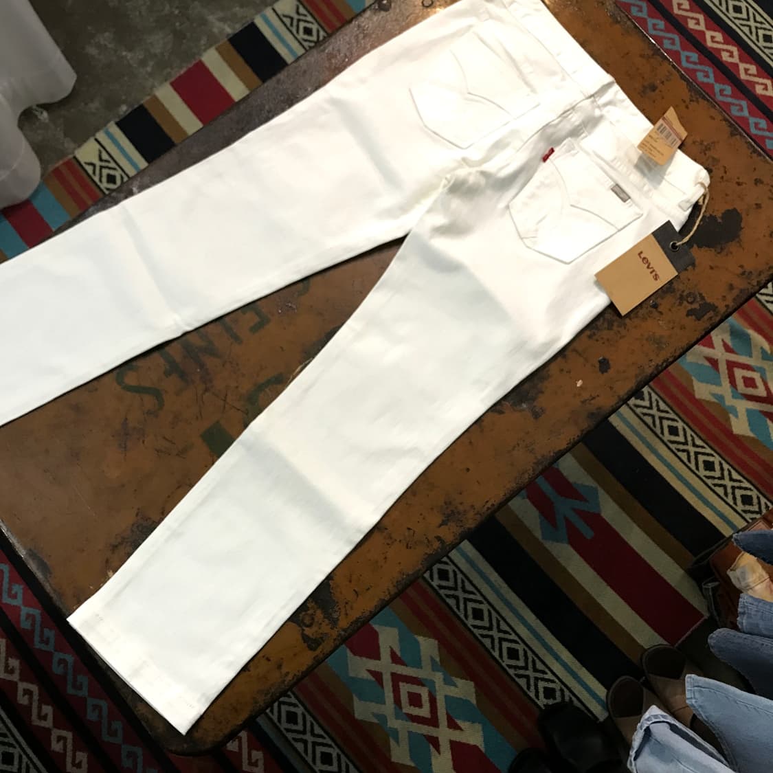 데드스탁 리바이스 화이트 슬림핏 데님 팬츠 허리 27 28 사이즈 상품이미지2