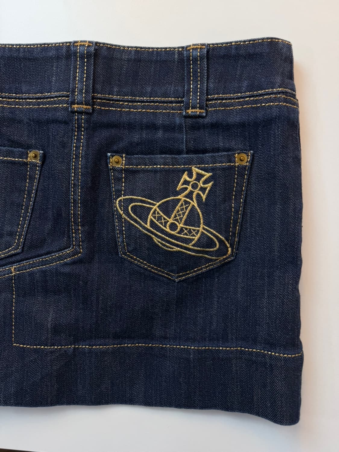 비비안 웨스트우드 오브 로고 데님 스커트  상품이미지4