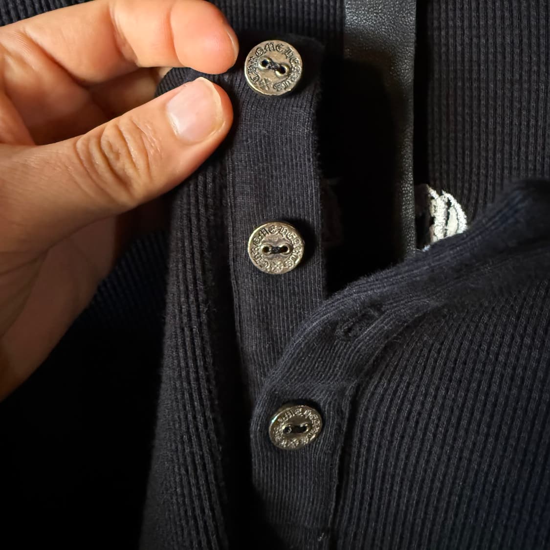 크롬하츠 세메터리 헐리우드 헨리넥 와플 니트셔츠 상품이미지6