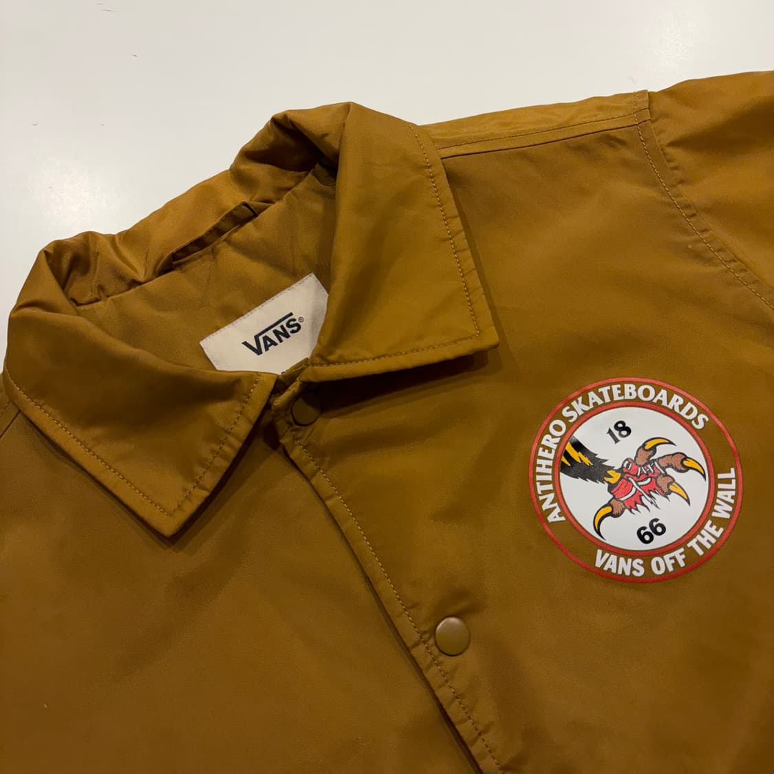 [S] 반스 x 안티히어로 코치 자켓 머스타드 C152 상품이미지3