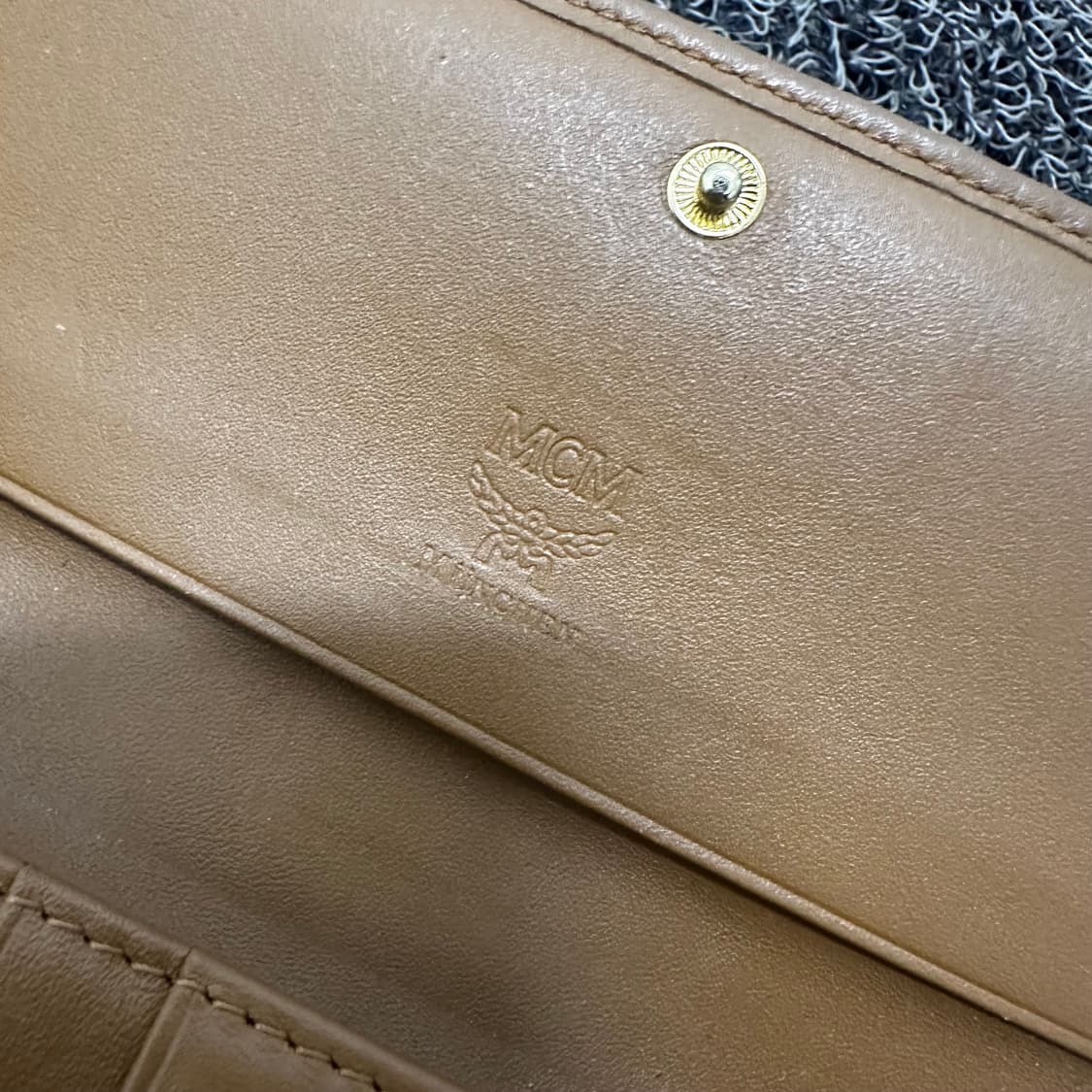 MCM 엠씨엠 여성 비세토스 장지갑 상품이미지5