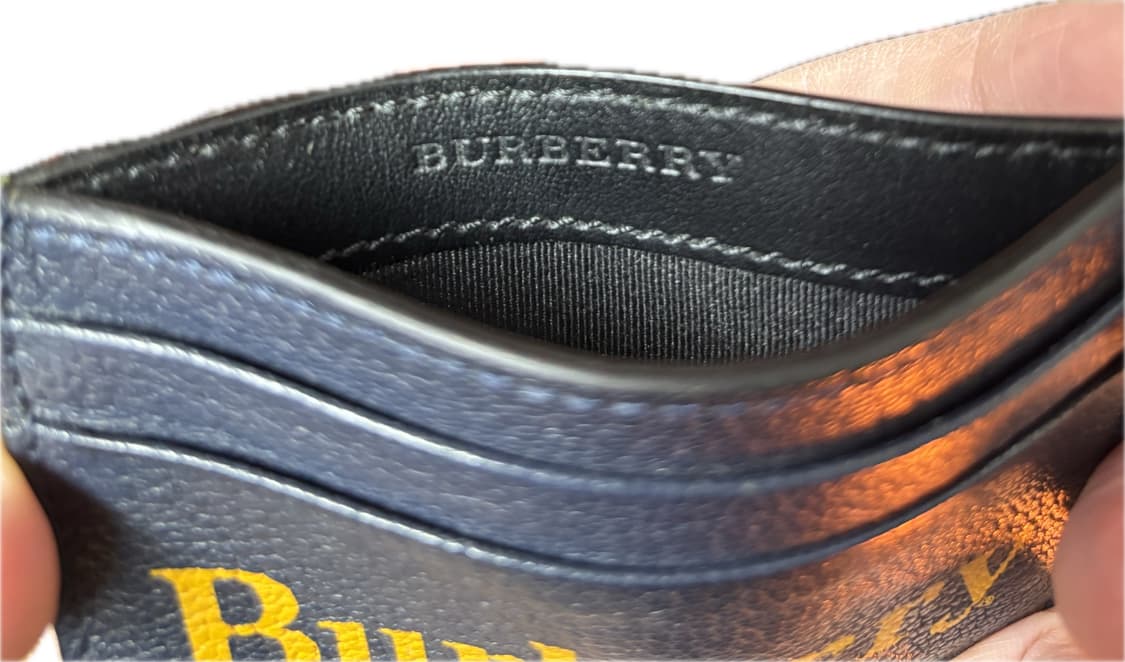 버버리 런던 기사 카드지갑 판매합니다. 상품이미지5