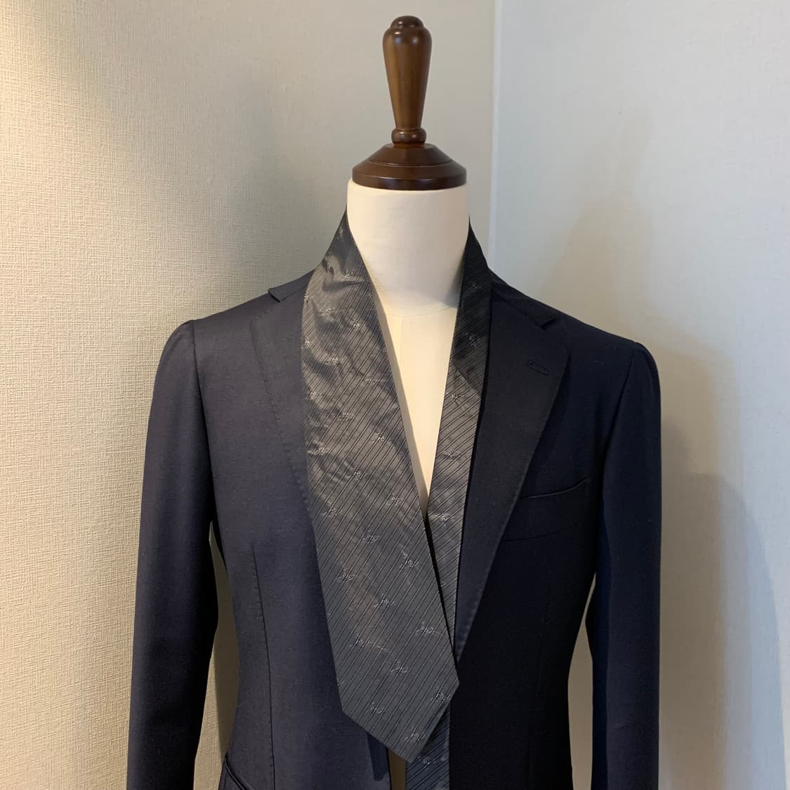 비비안웨스트우드 명품 스트라이프 모노그램 넥타이 A등급 9cm 상품이미지1