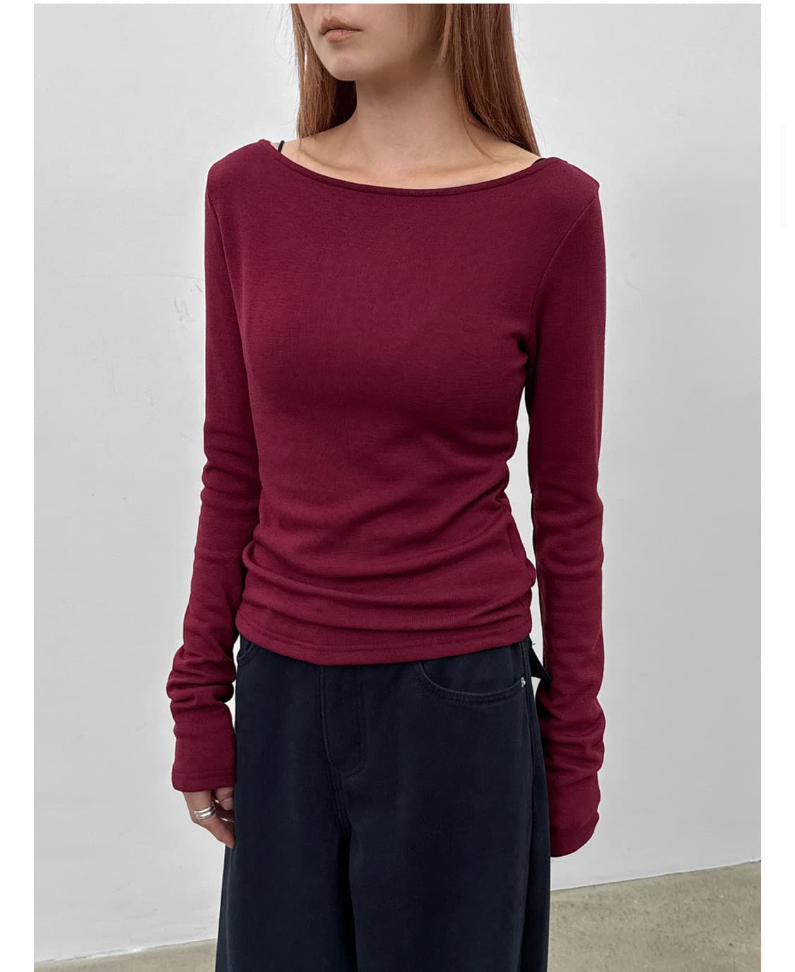 블랙업 르메디 보트넥 긴팔티 (와인) 상품이미지1