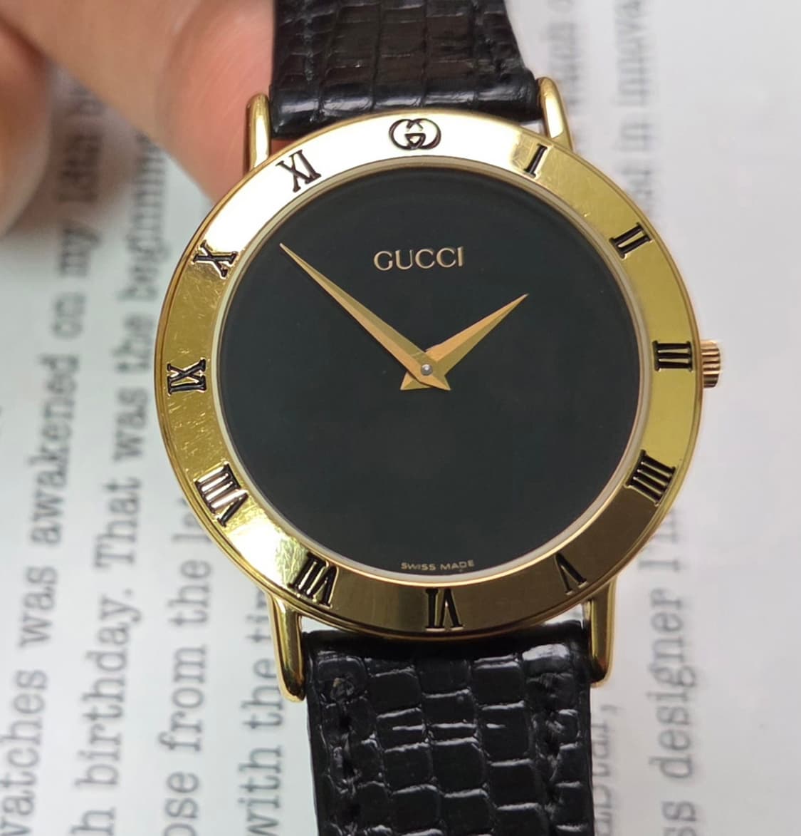 빈티지 구찌 클래식 3000.2.M 오닉스블랙 칼침핸즈 로만베젤 
 상품이미지8