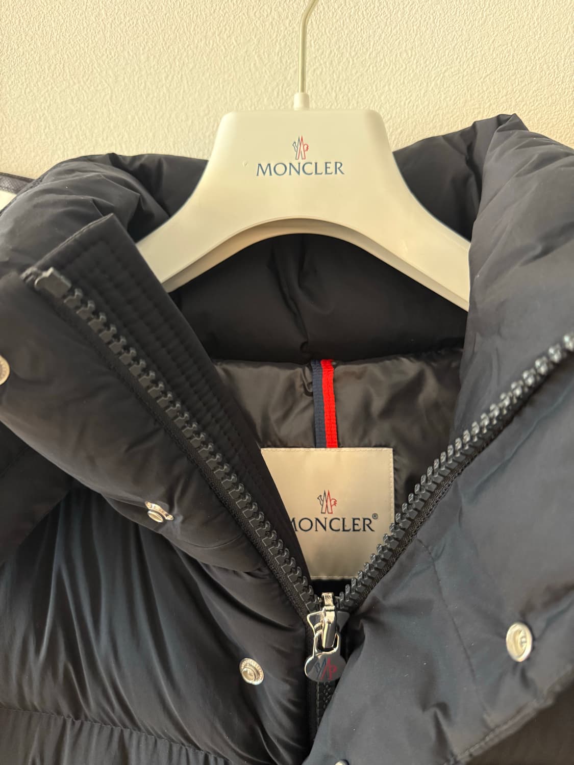 마야 70 후드 쇼트 다운 나이트블루 (베제르) 5 size 새상품 판매 상품이미지4