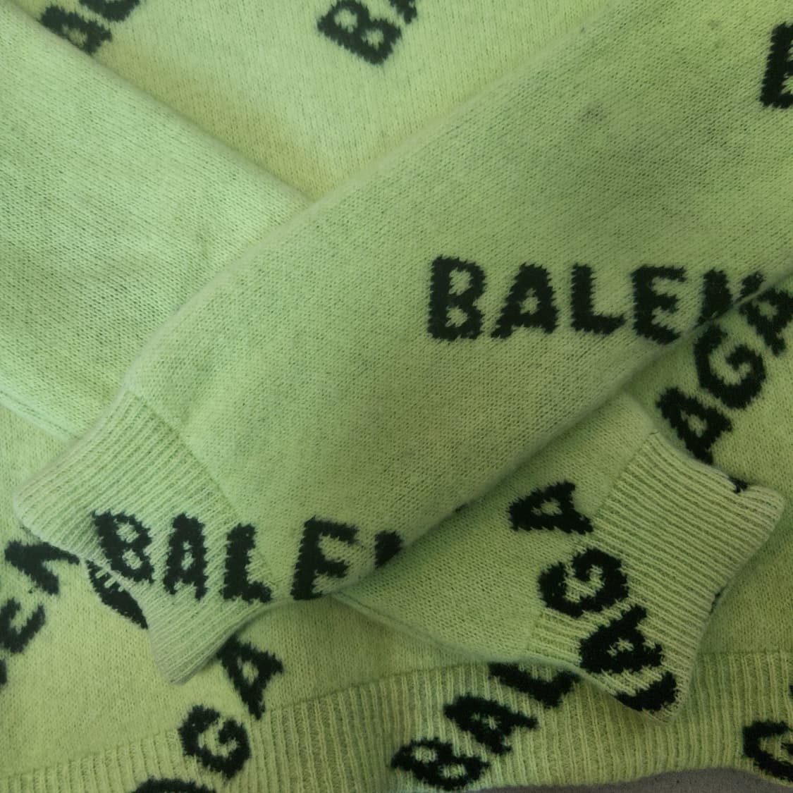 [M/정품] 발렌시아가 멀티로고 니트 상품이미지2