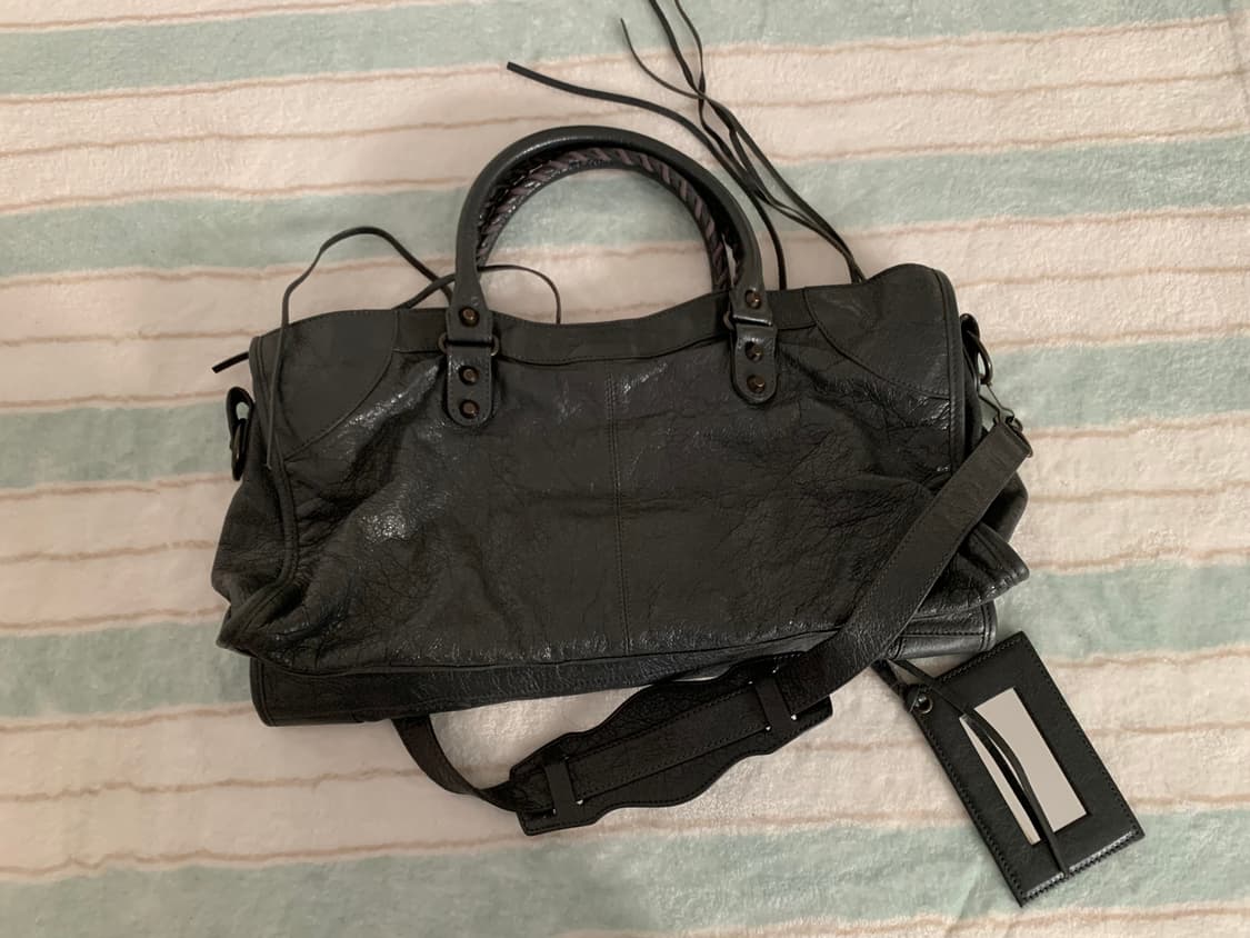 발렌시아가 라지 모터백 다크 그레이 상품이미지6