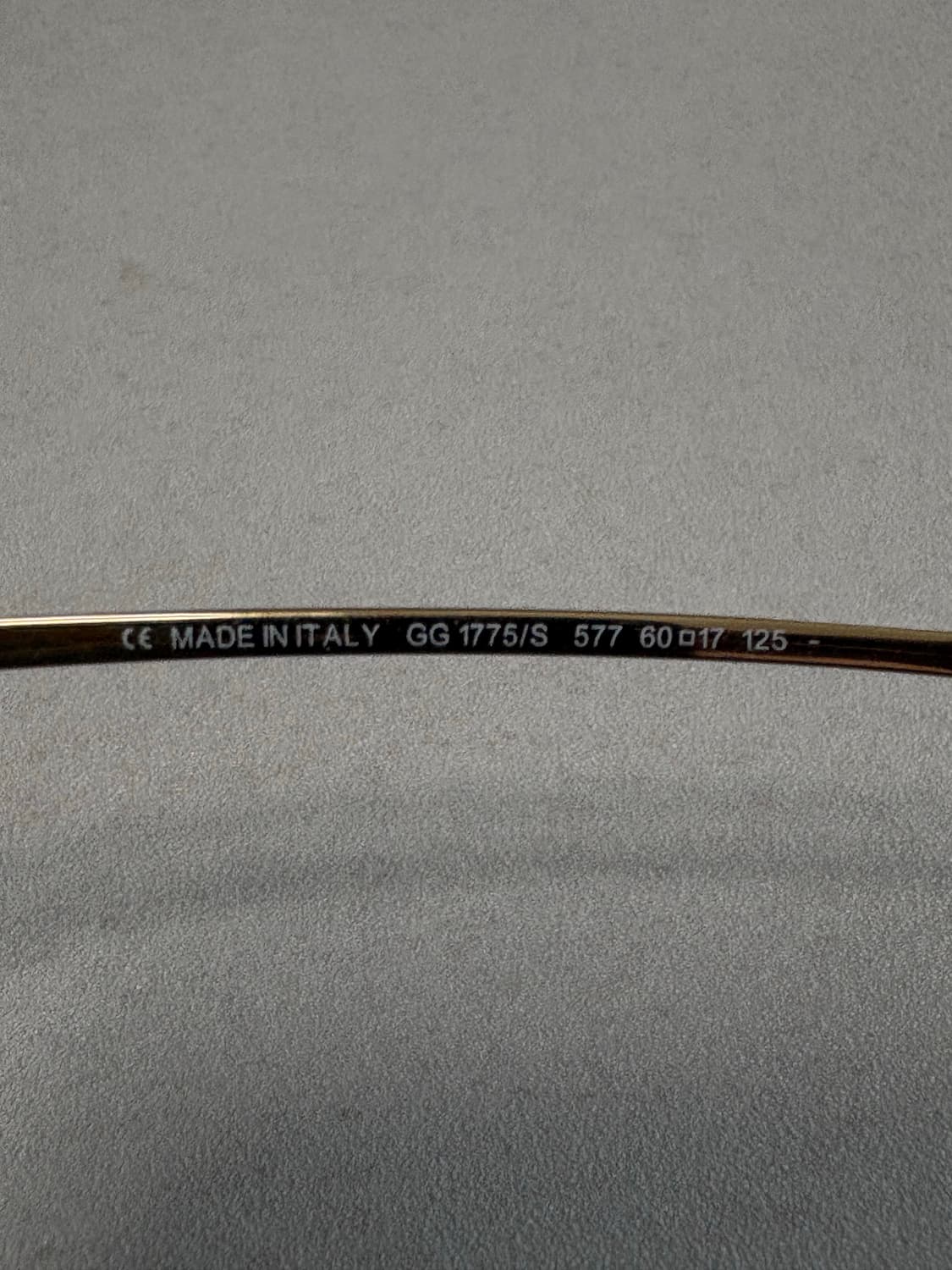 GUCCI Tinted Sunglasses 상품이미지4