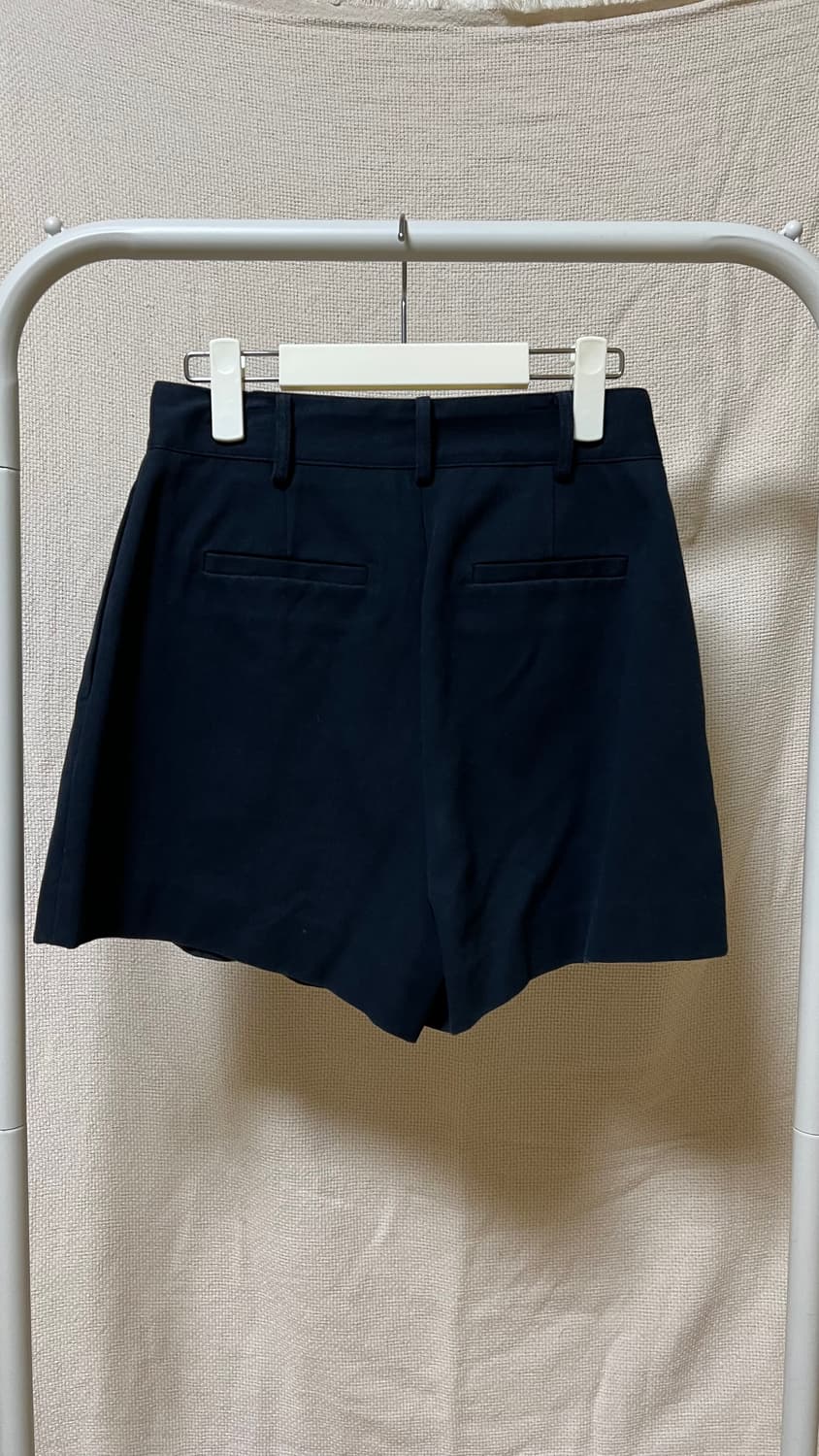 타낫 핀턱 코튼 쇼츠 상품이미지2