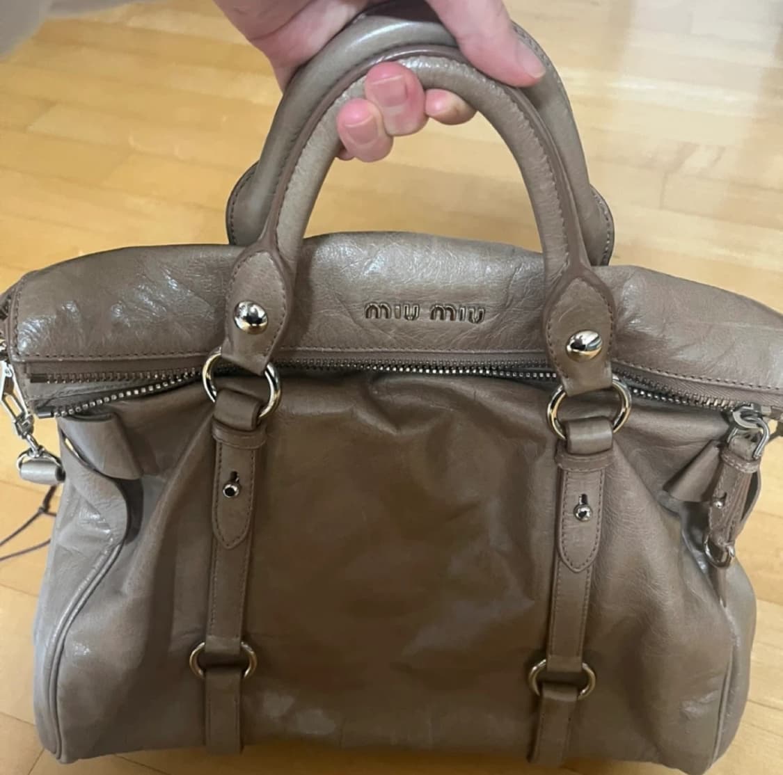 미우미우 비텔로 리본사첼백 상품이미지2