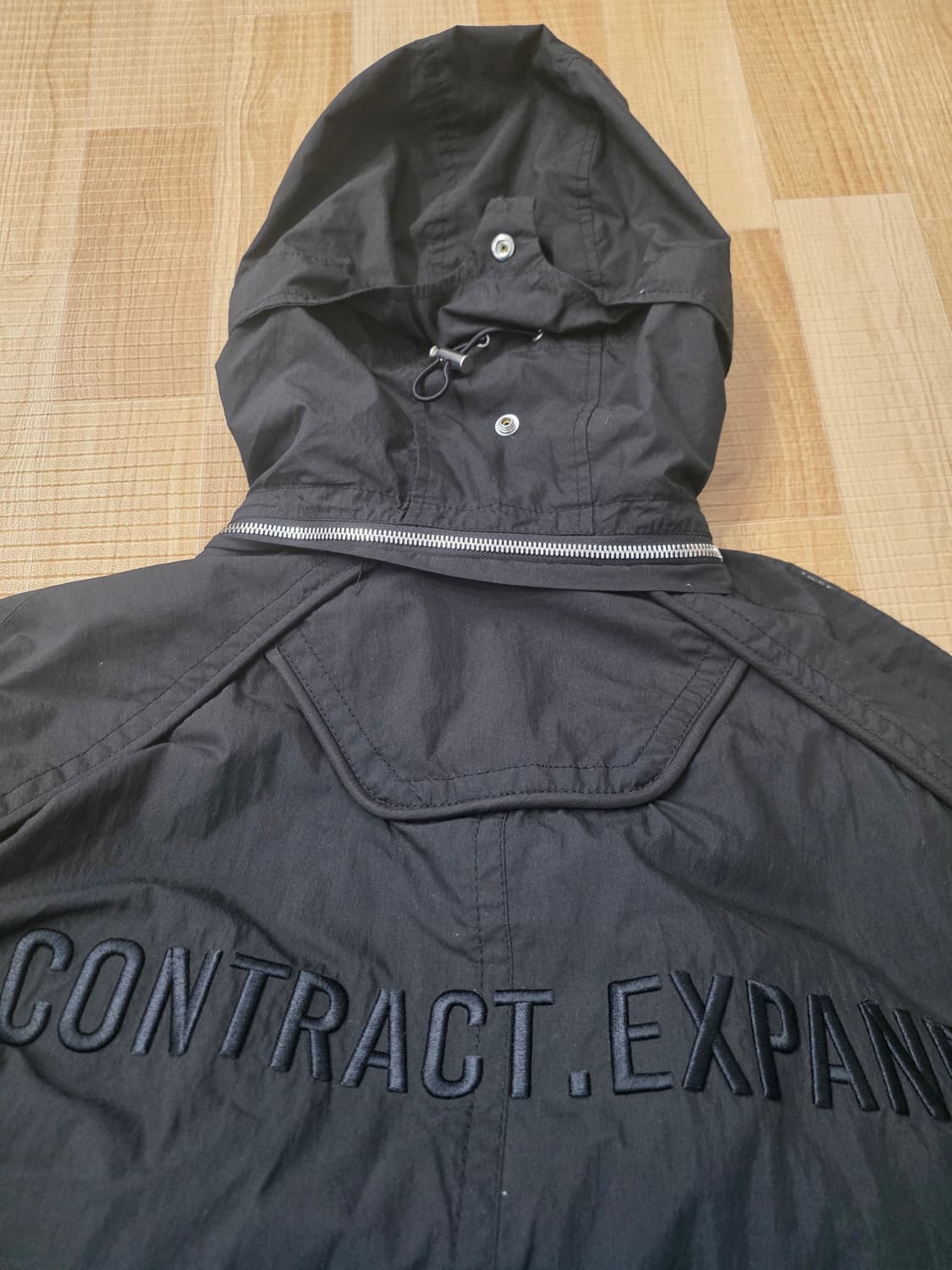 준지 블랙 레터링 야상 코트 48 오버핏 (정가 109만원) 상품이미지6