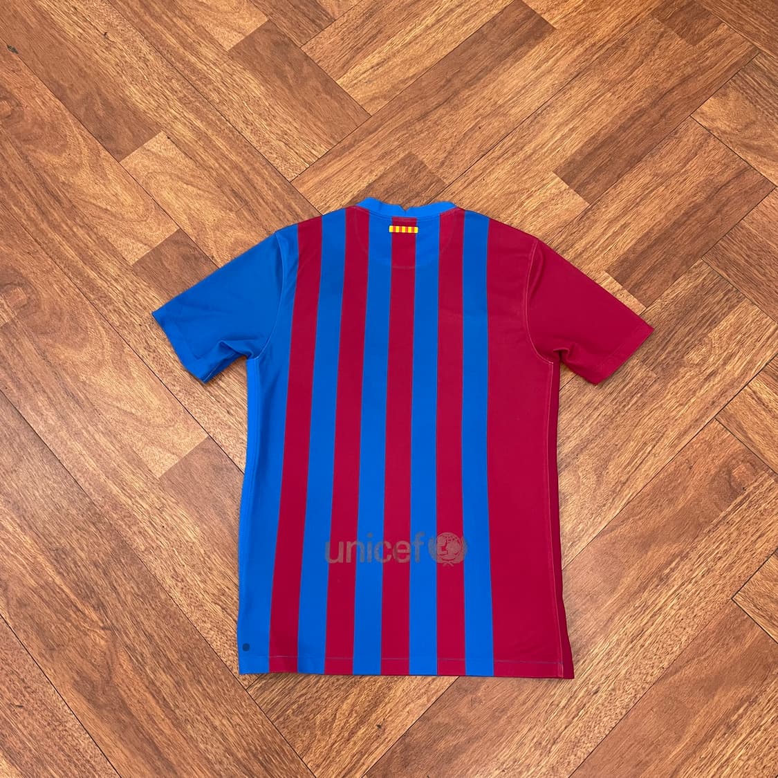 나이키 바르셀로나 21/22 유니폼 상품이미지2