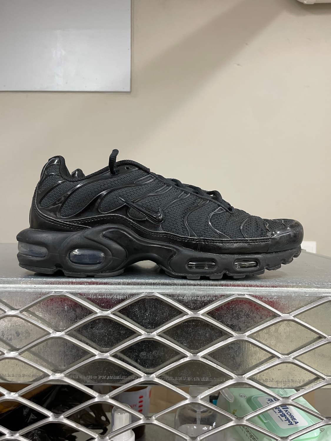 나이키 에어맥스 플러스 트리플블랙 265 (gr-4398) 상품이미지4