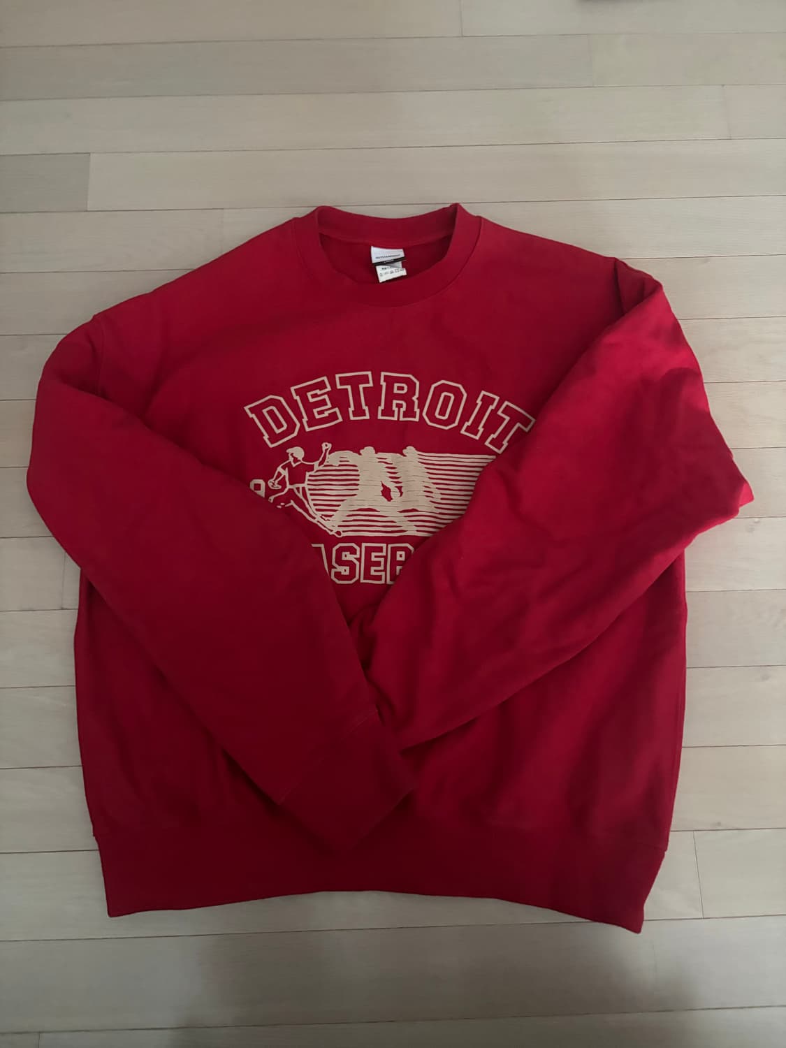 아웃스탠딩 디트로이트 맨투맨 레드 상품이미지2