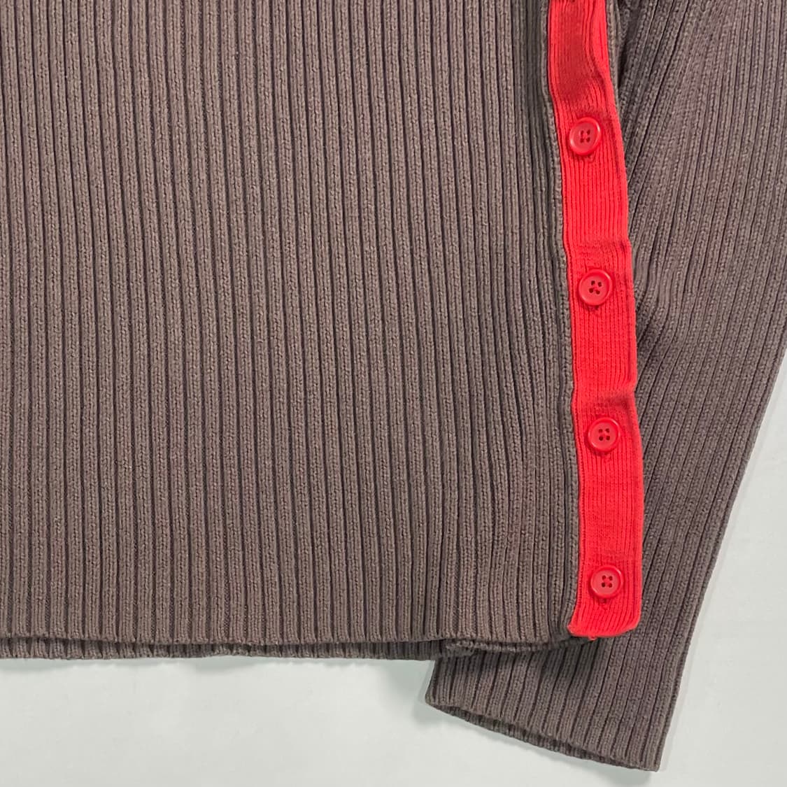 알마니 익스체인지 버튼 디테일 니트 상품이미지4