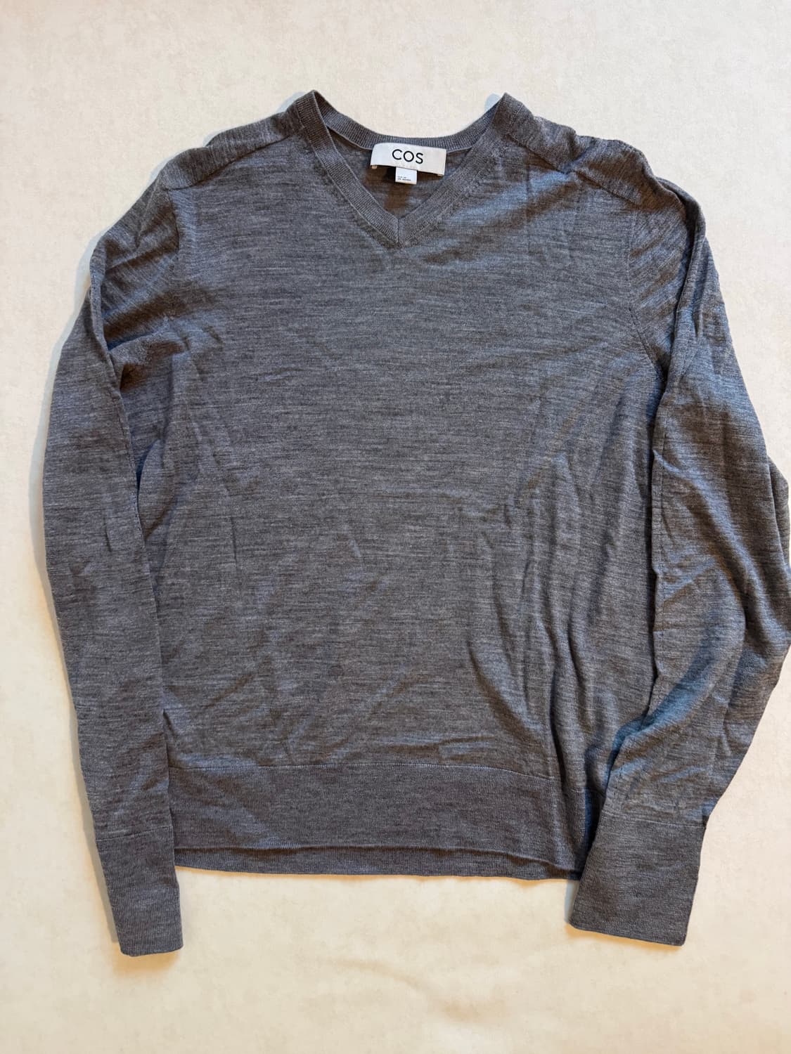 코스 슬림핏 니트 스웨터 상품이미지1