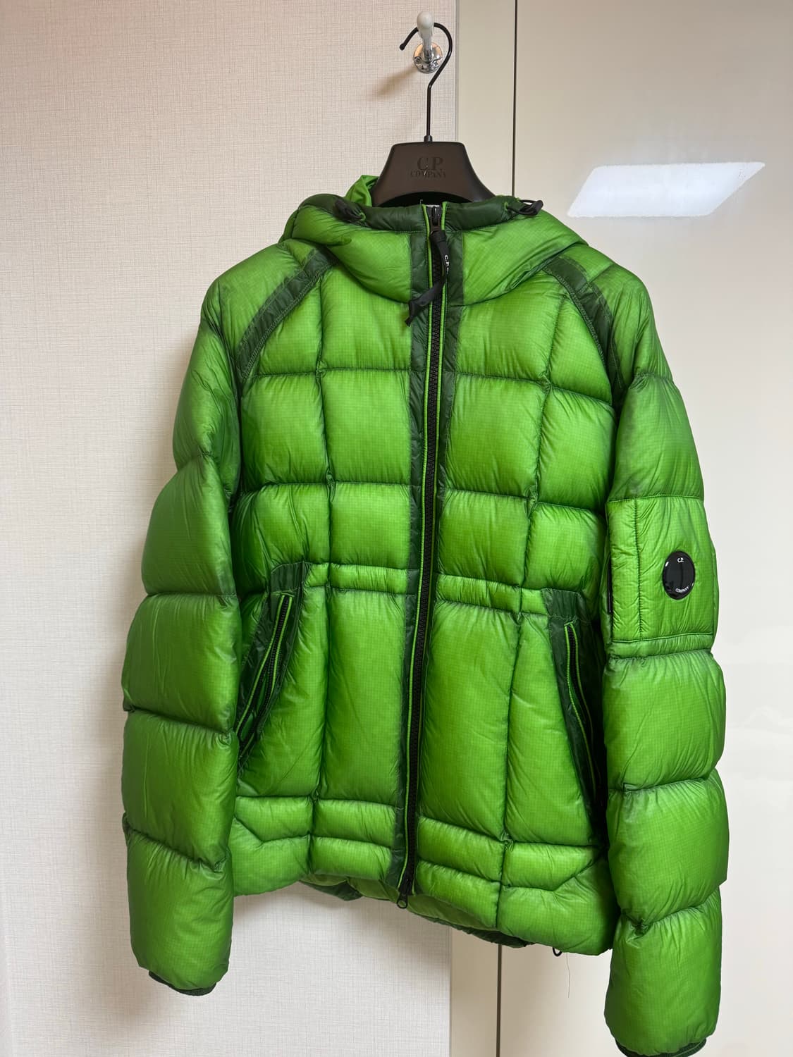 Cp컴퍼니 DD쉘 디디쉘 23fw 사이즈 L(100) 상품이미지1