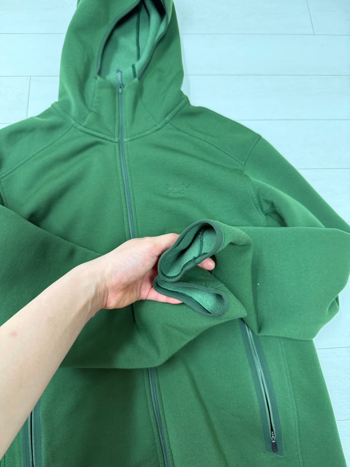 아크테릭스 카이어나이트 후디 M 사이즈   상태 9.5/10  사진 찍고 상품이미지2