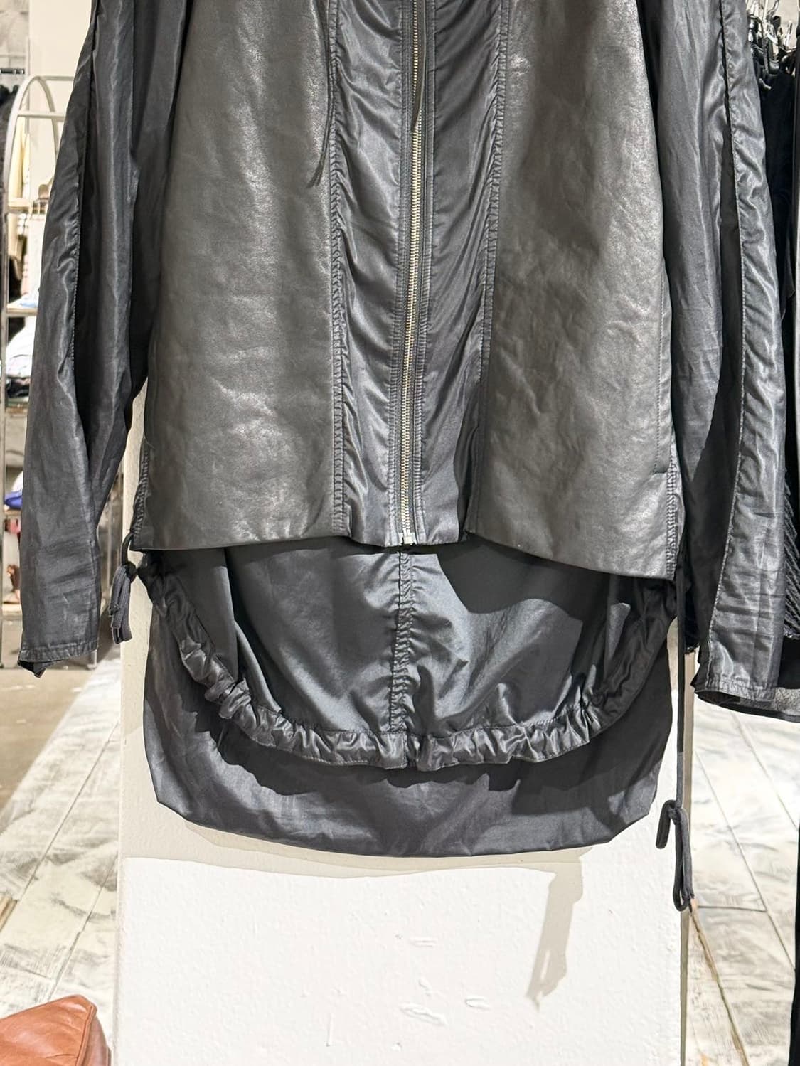 일라리아 니스트리 블랙 램스킨 폴리 실크 블렌드 집업 자켓 상품이미지5