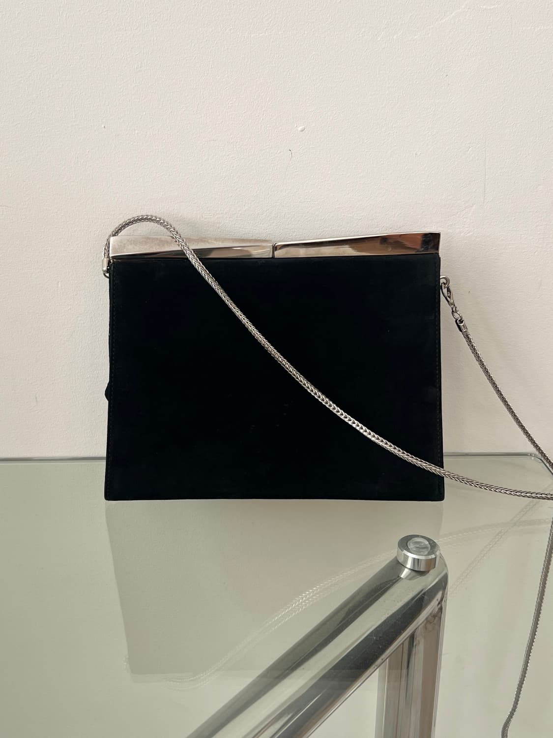 빈티지 페라가모 블랙 스웨이드 실버 체인 클라스프백 상품이미지8