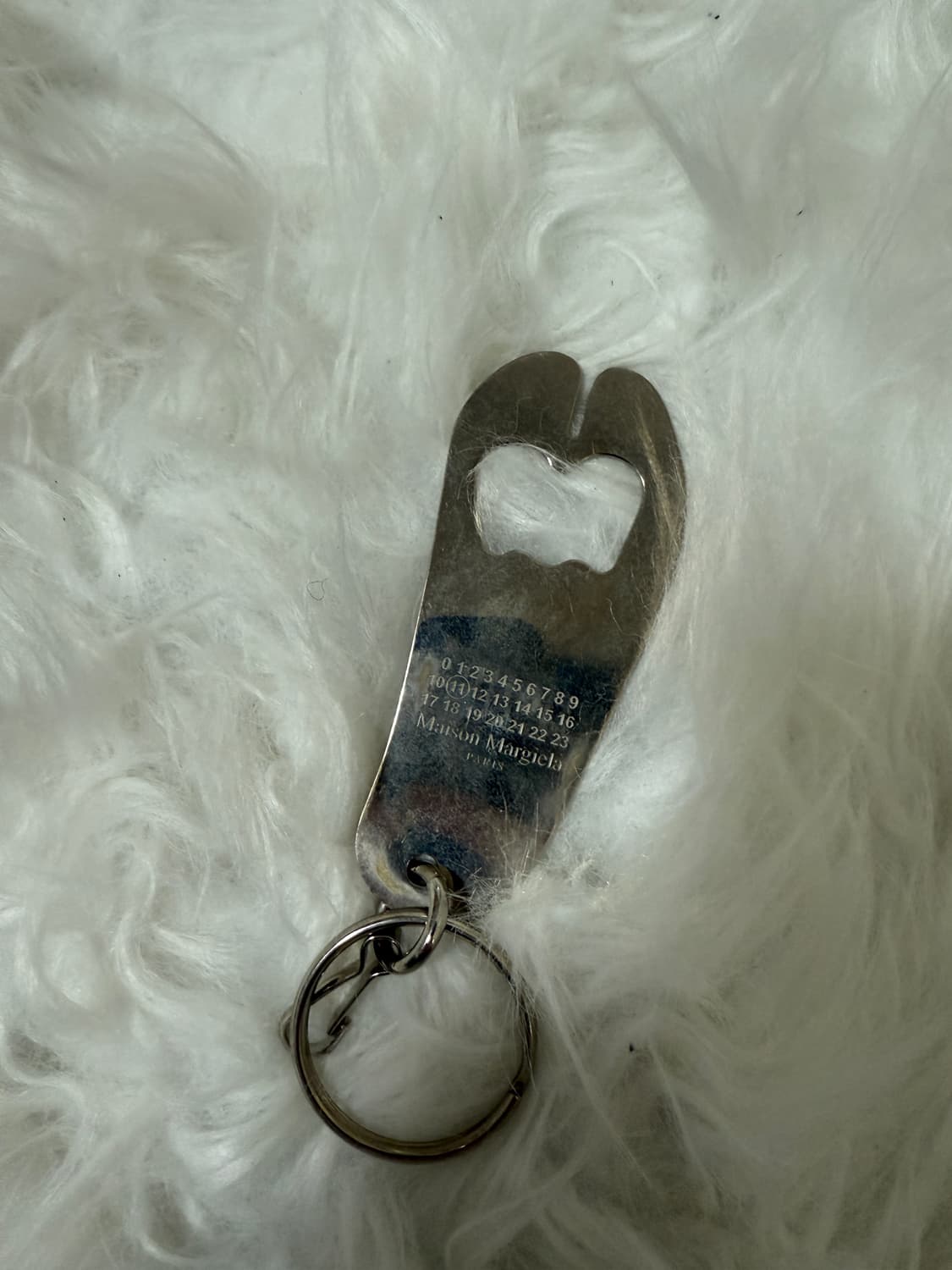 메종 마르지엘라 20SS 타비 보틀 오프너 키링 상품이미지3