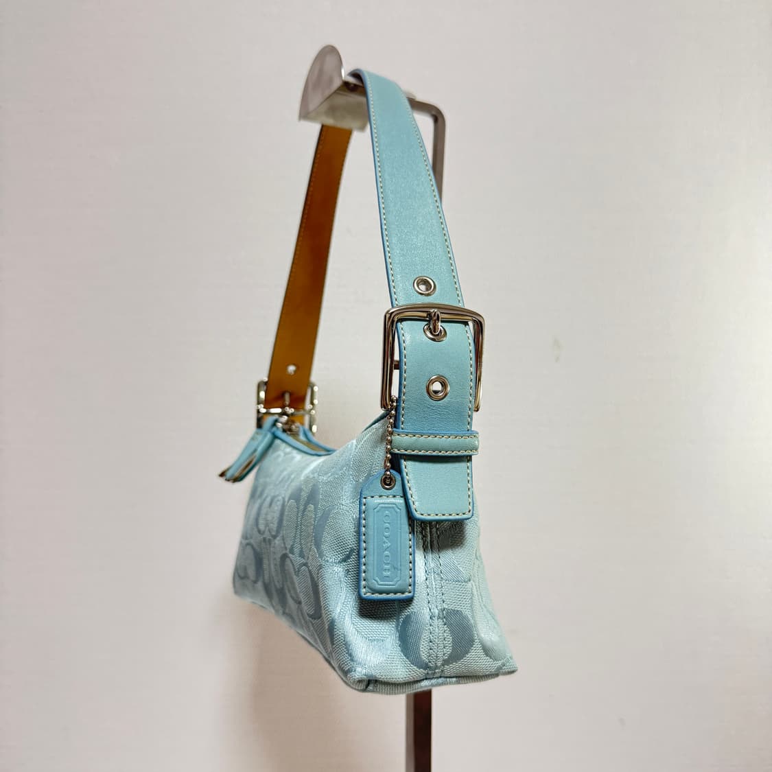 희귀⚡️ y2k 코치 바게트 백 - 베이비 블루 상품이미지4