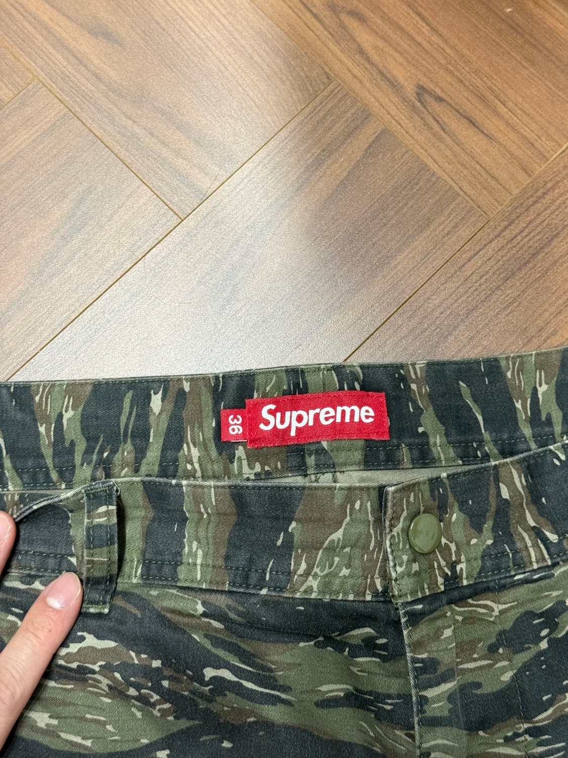 슈프림 카고 팬츠 올리브 타이거 카모 24SS (36사이즈) 상품이미지2