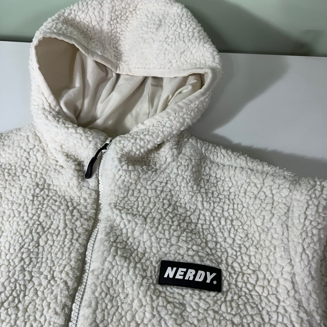 S 95 널디 크림 백로고 뽀글이 후리스 후드집업 상품이미지6