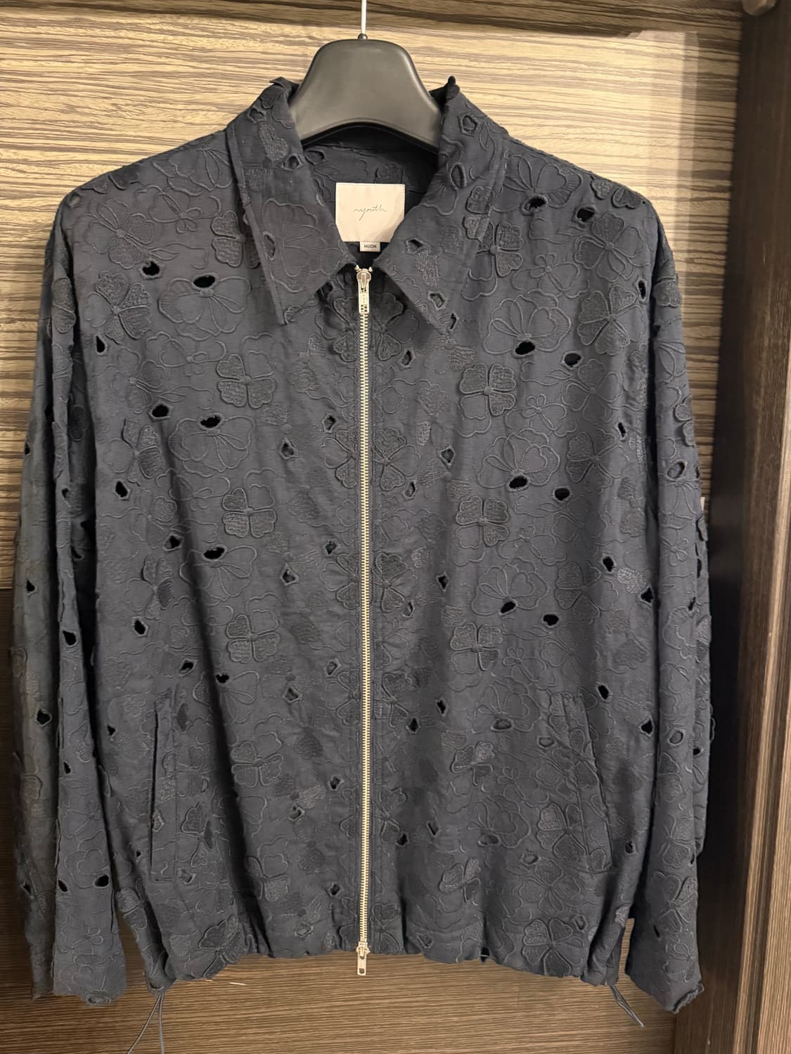 [M] 23ss 유스 집업 자켓 플라워 네이비 팝니다 상품이미지1