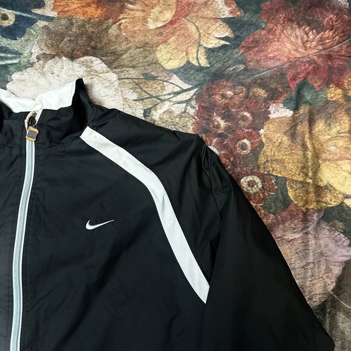 나이키 빈티지 화이트 사이드라인 블랙바람막이 105 상품이미지2