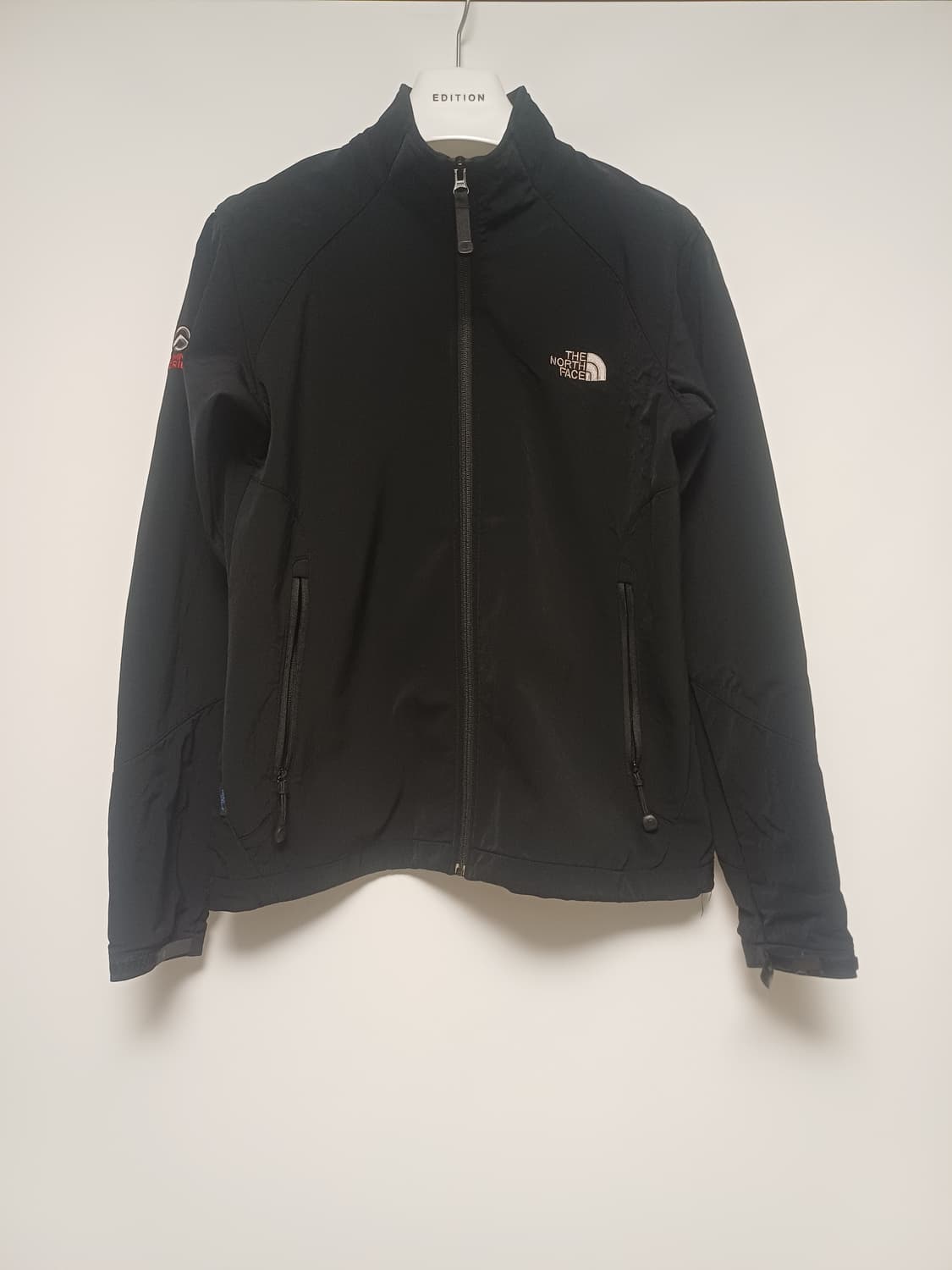 노스페이스 블랙 바람막이 자켓 여성 [85] / 상품이미지1