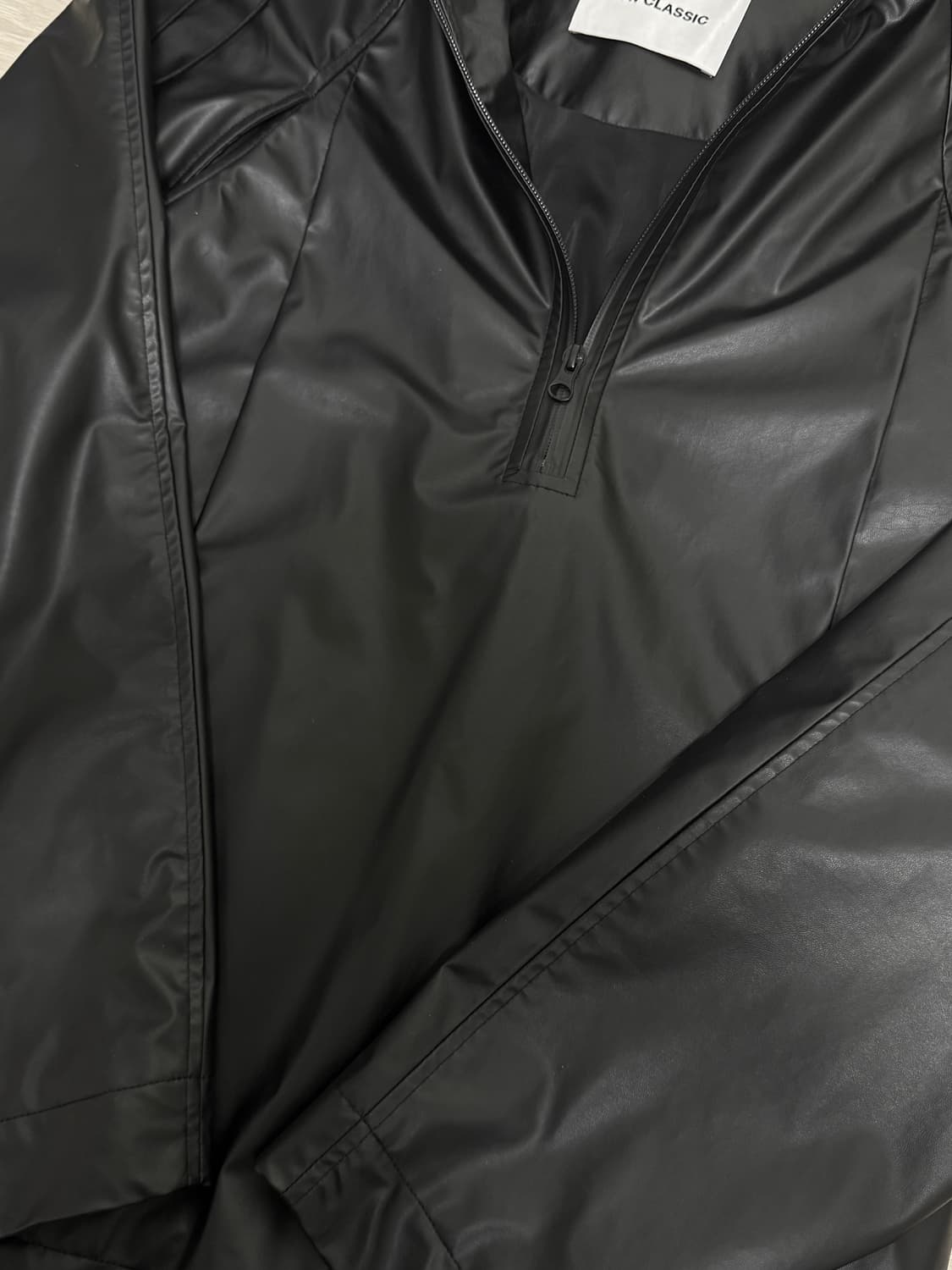 로우클래식 레더 아노락 탑 상품이미지6