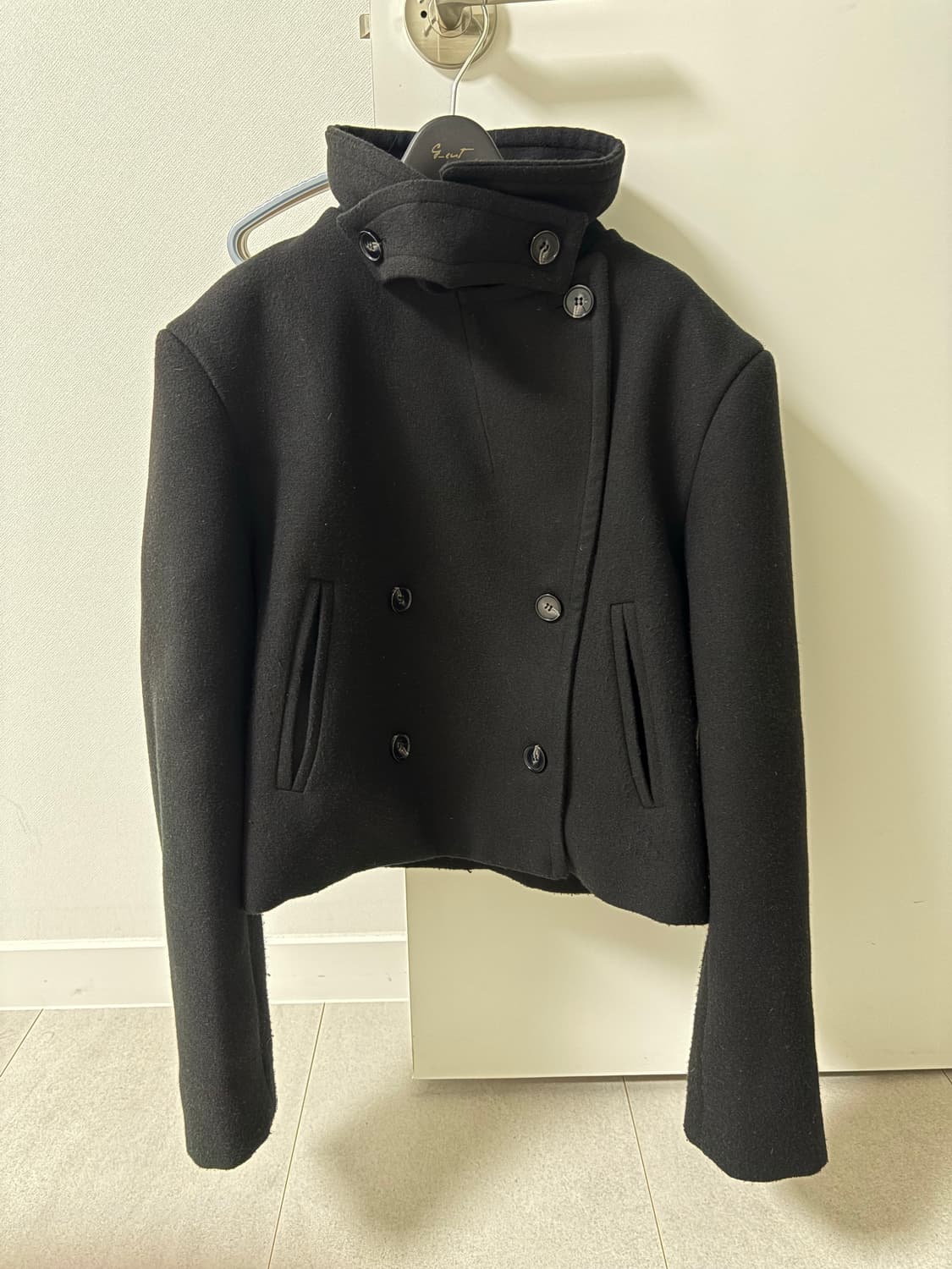 보우아카이브 하이넥 숏코트 상품이미지3