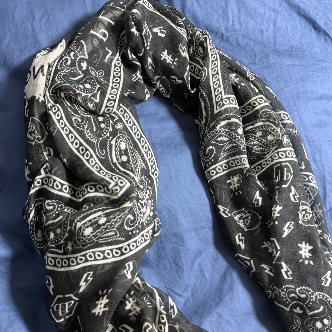 (OS) 필립플레인 모달 실크 달러 머플러 블랙 상품이미지3