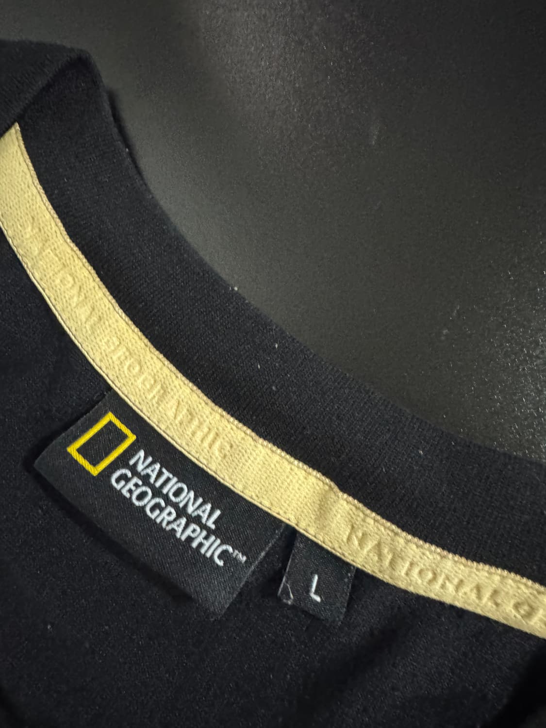 내셔널지오그래픽 21년도 블랙 긴팔 티셔츠 L 상품이미지3