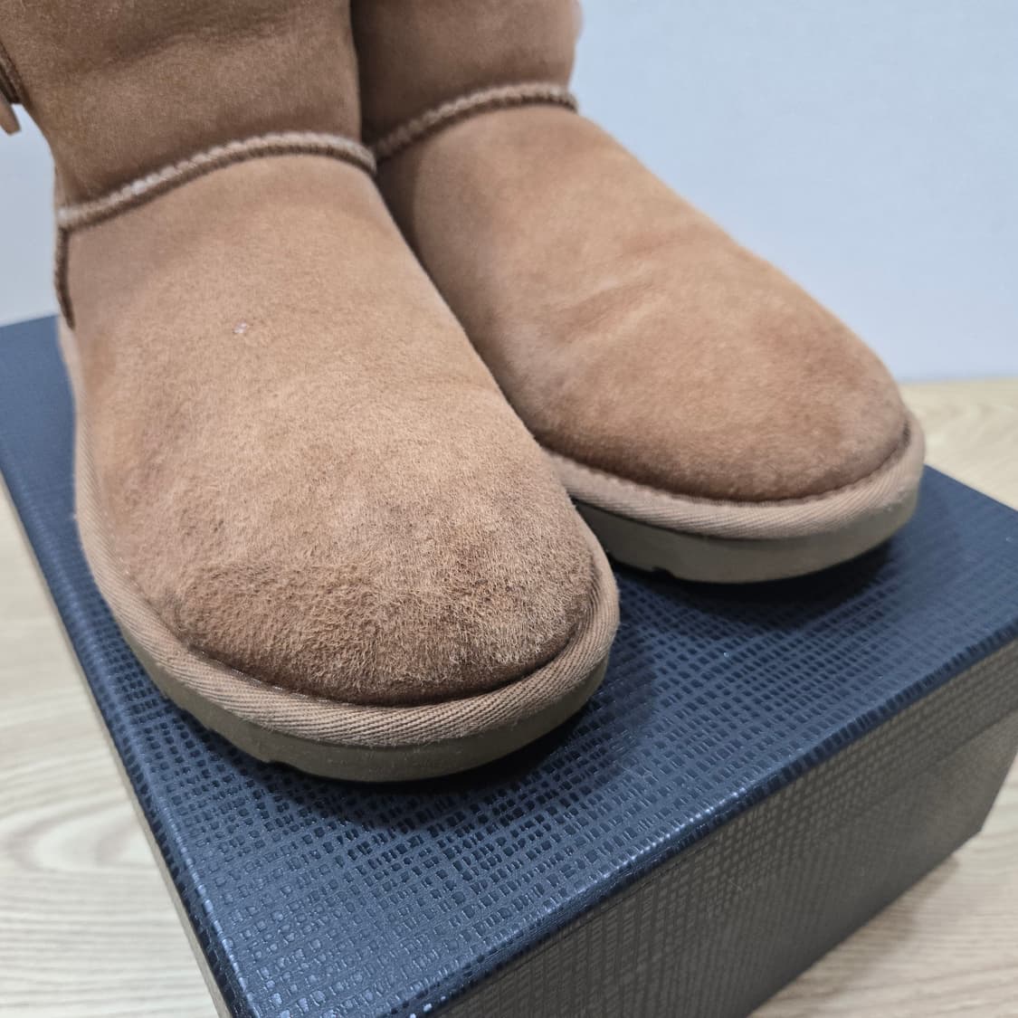 230 어그 UGG 베일리 미니 체스트넛 상품이미지5