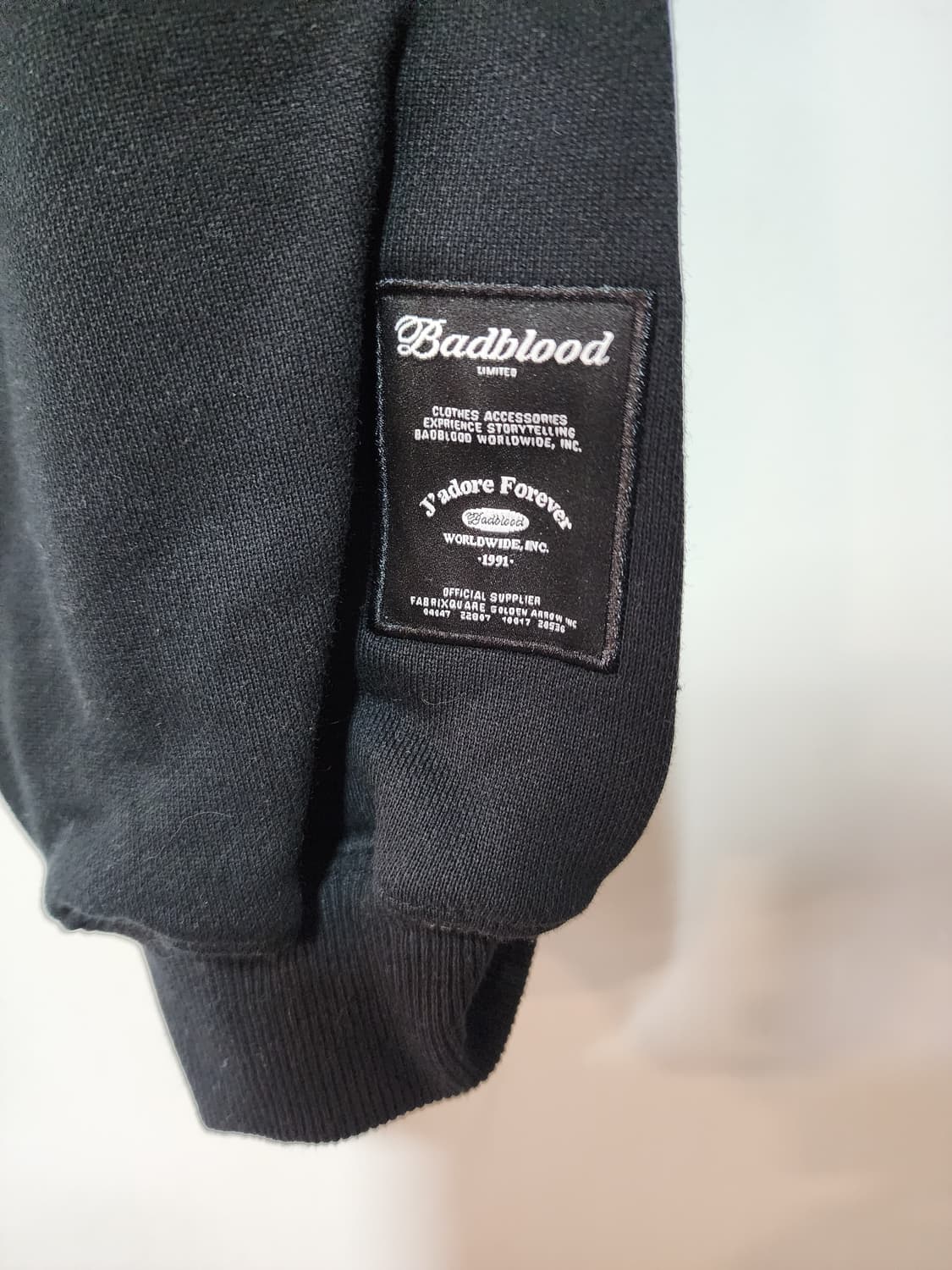 BADBLOOD 배드블러드  블랙 크롭 후드티 S 미사용 상품이미지3