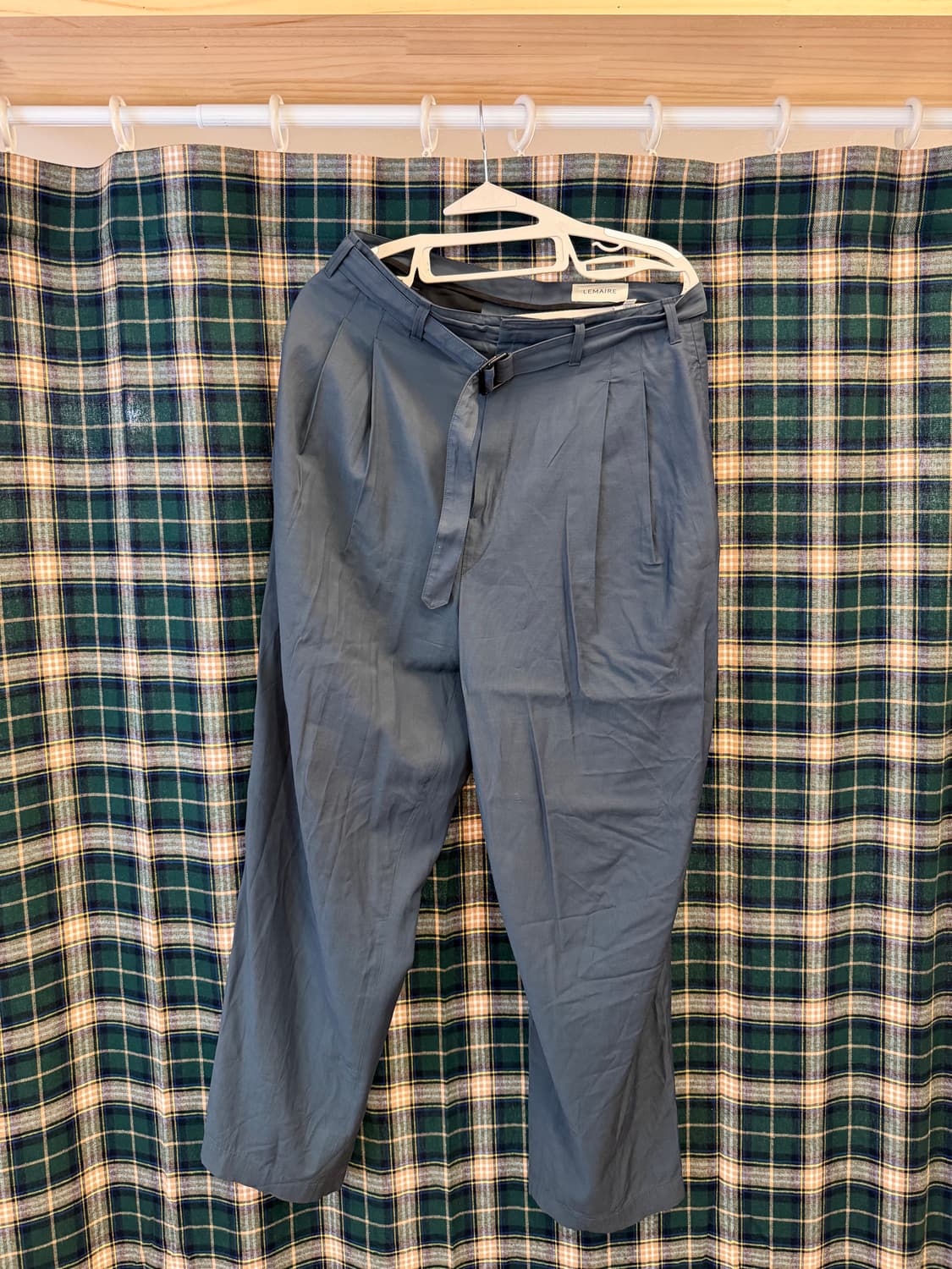 르메르 BELTED PLEAT PANTS 상품이미지1