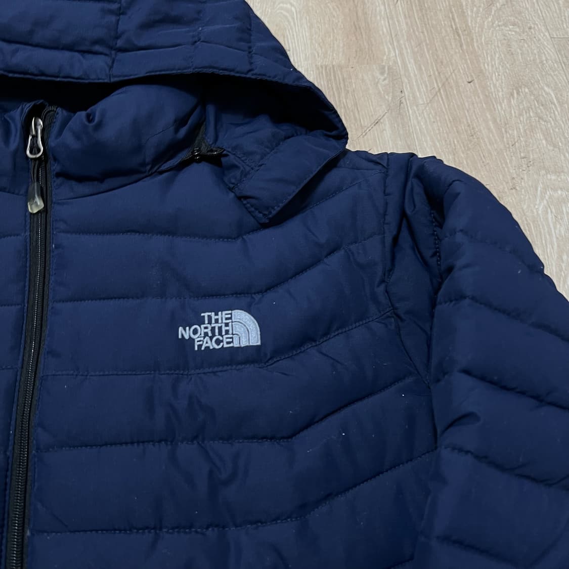 노스페이스 남성 라이트 덕다운 경량패딩 XL/105  상품이미지3