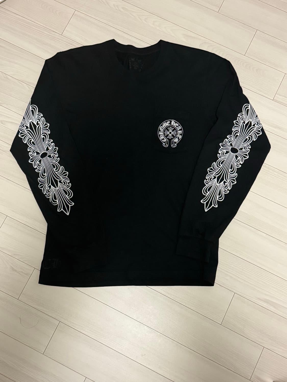 크롬하츠 라스베가스 플로랄 크로스 홀스슈 롱슬리브 긴팔 티셔츠 L 상품이미지1