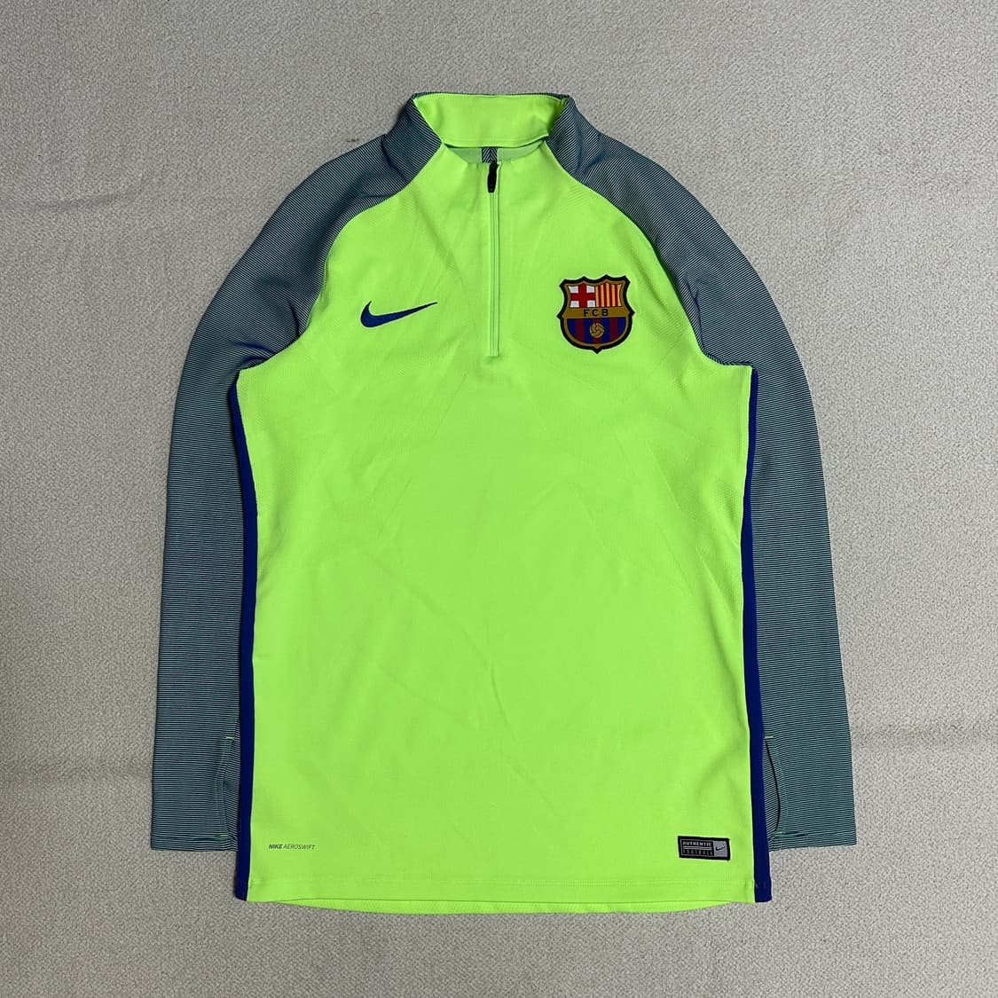 나이키 2017 바르셀로나 에어로스위프트 스트라이크 드릴탑 상품이미지2