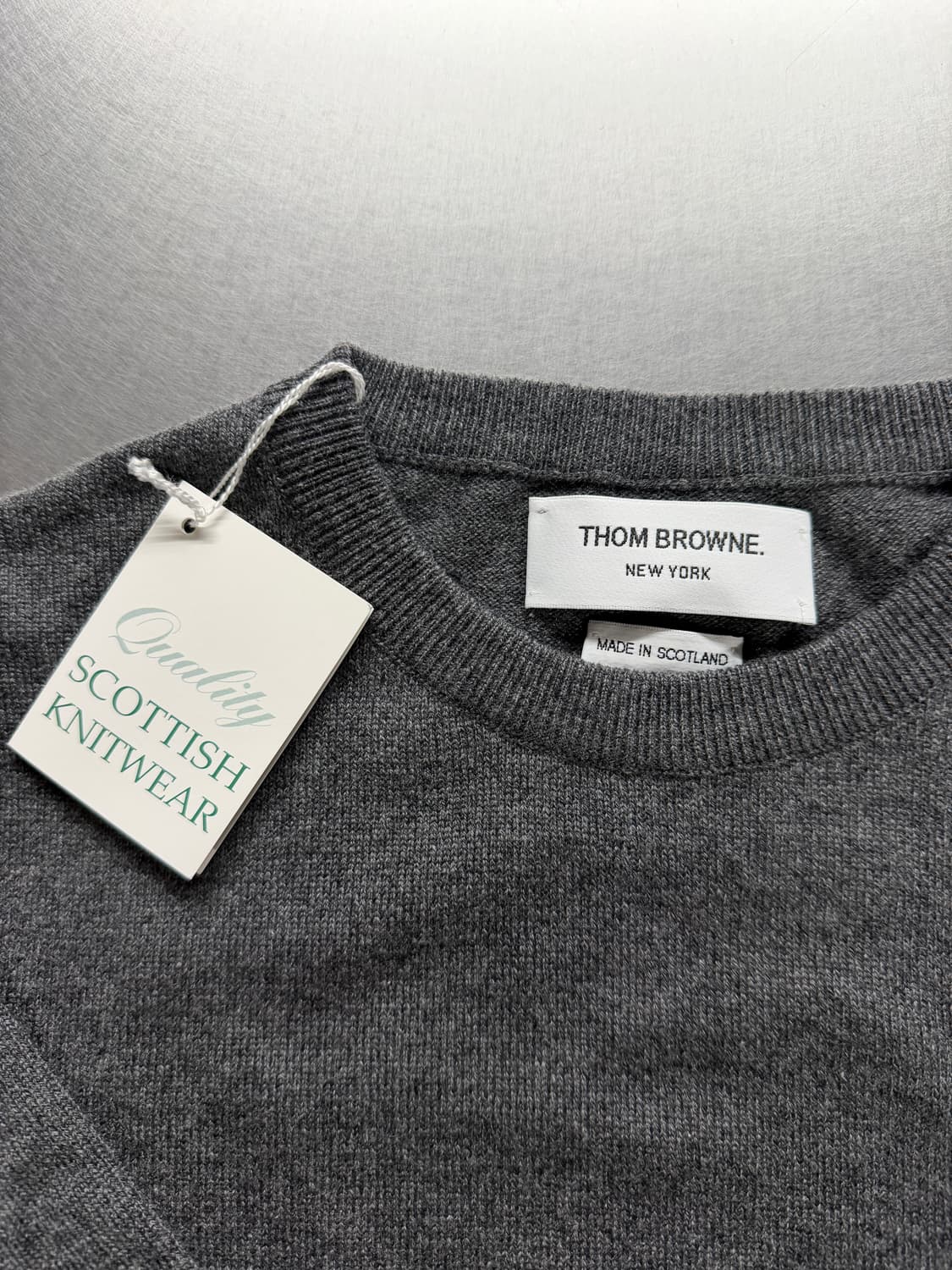 톰브라운 캐시미어 니트 시그니처라인 상품이미지2