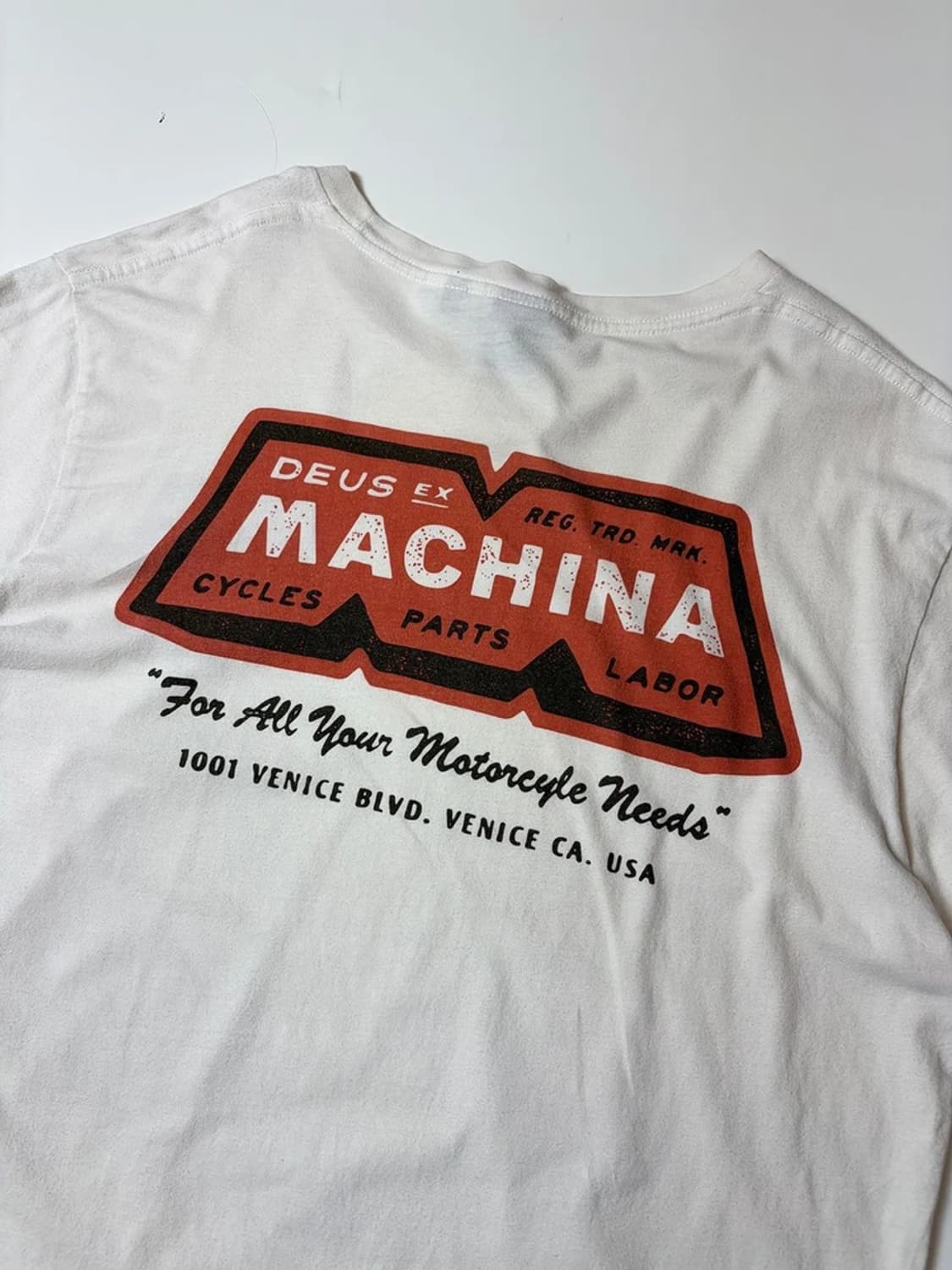 데우스 엑스 마키나 백 프린팅 반팔 티셔츠 PN9563 상품이미지2